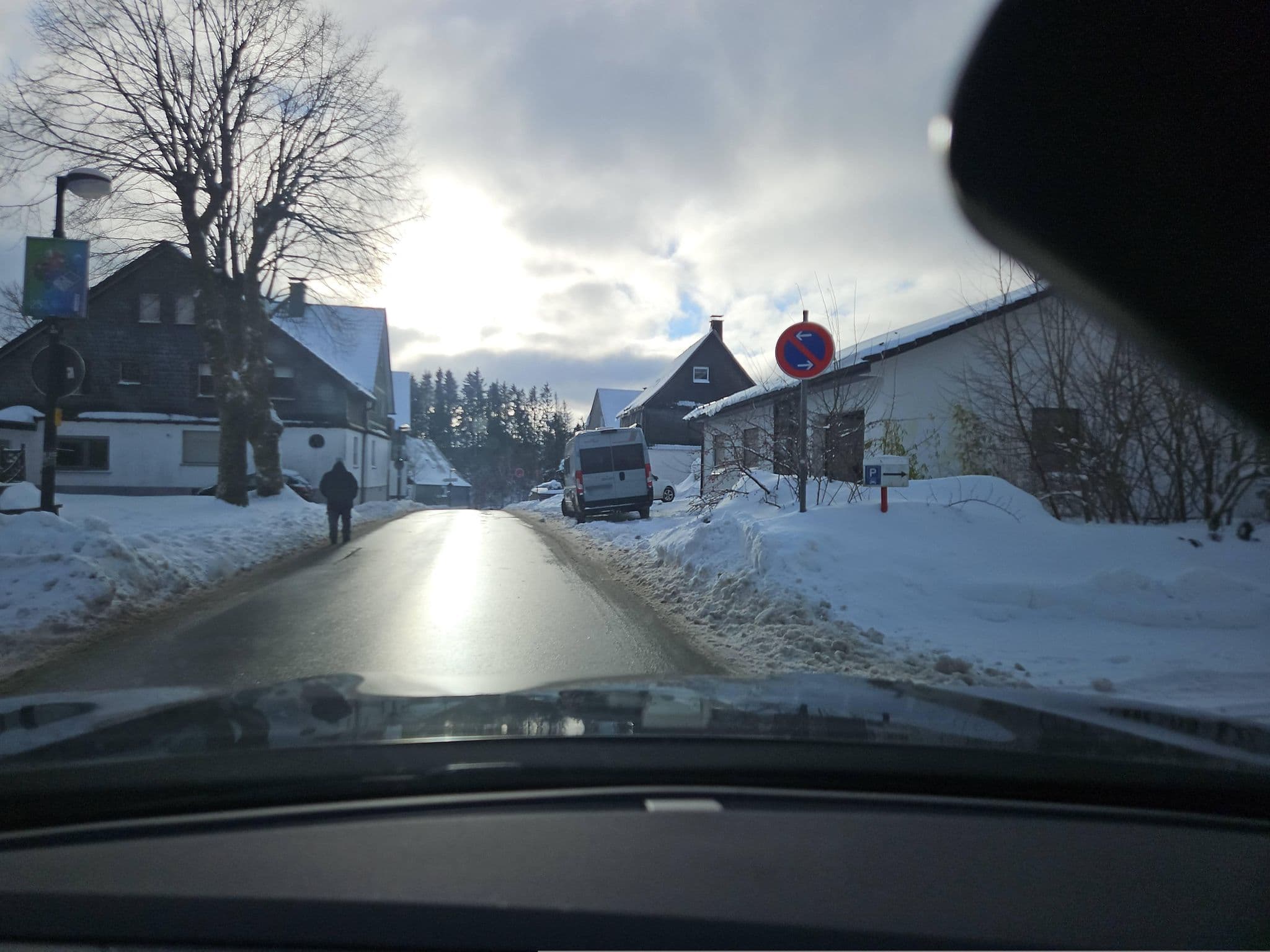 Street view near Bed and Breakfast Casimir, Winterberg — © toho (CC BY-SA · Mapillary)
