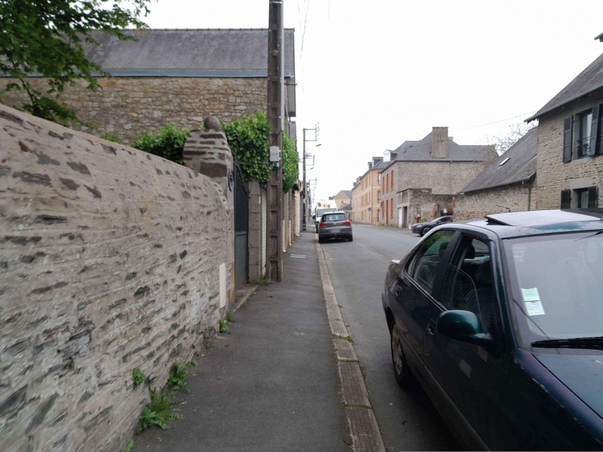 Street view near Mont B&B, Pontorson — © hautetension08 (CC BY-SA · Mapillary)