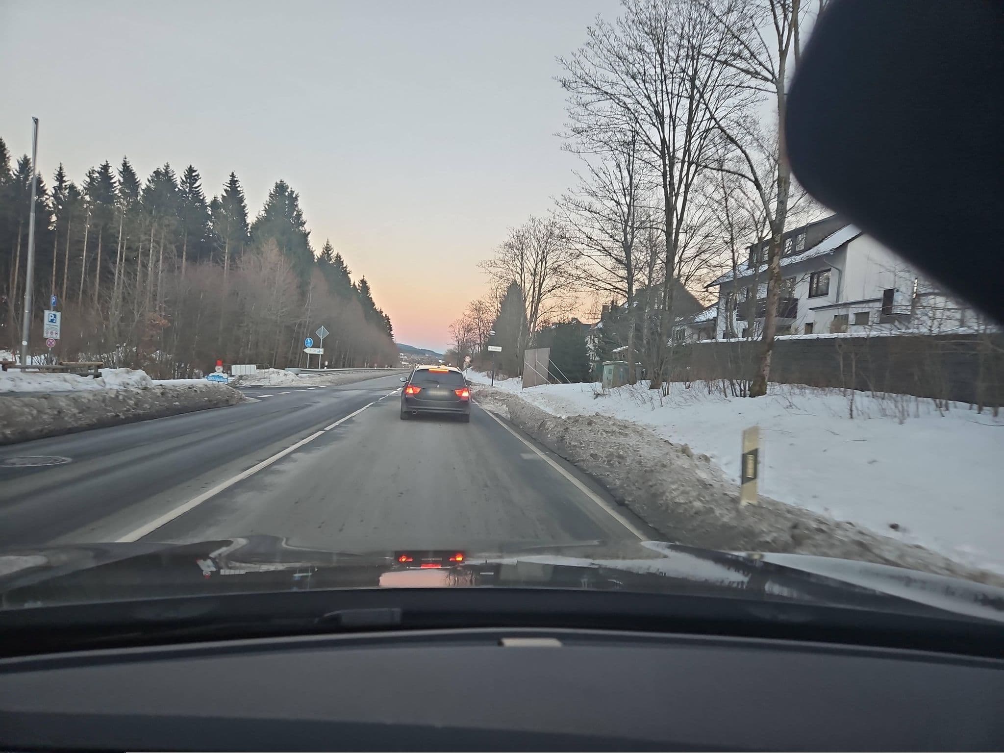 Street view near Haus Pflüger II (weekendje-winterberg.com), Winterberg — © toho (CC BY-SA · Mapillary)