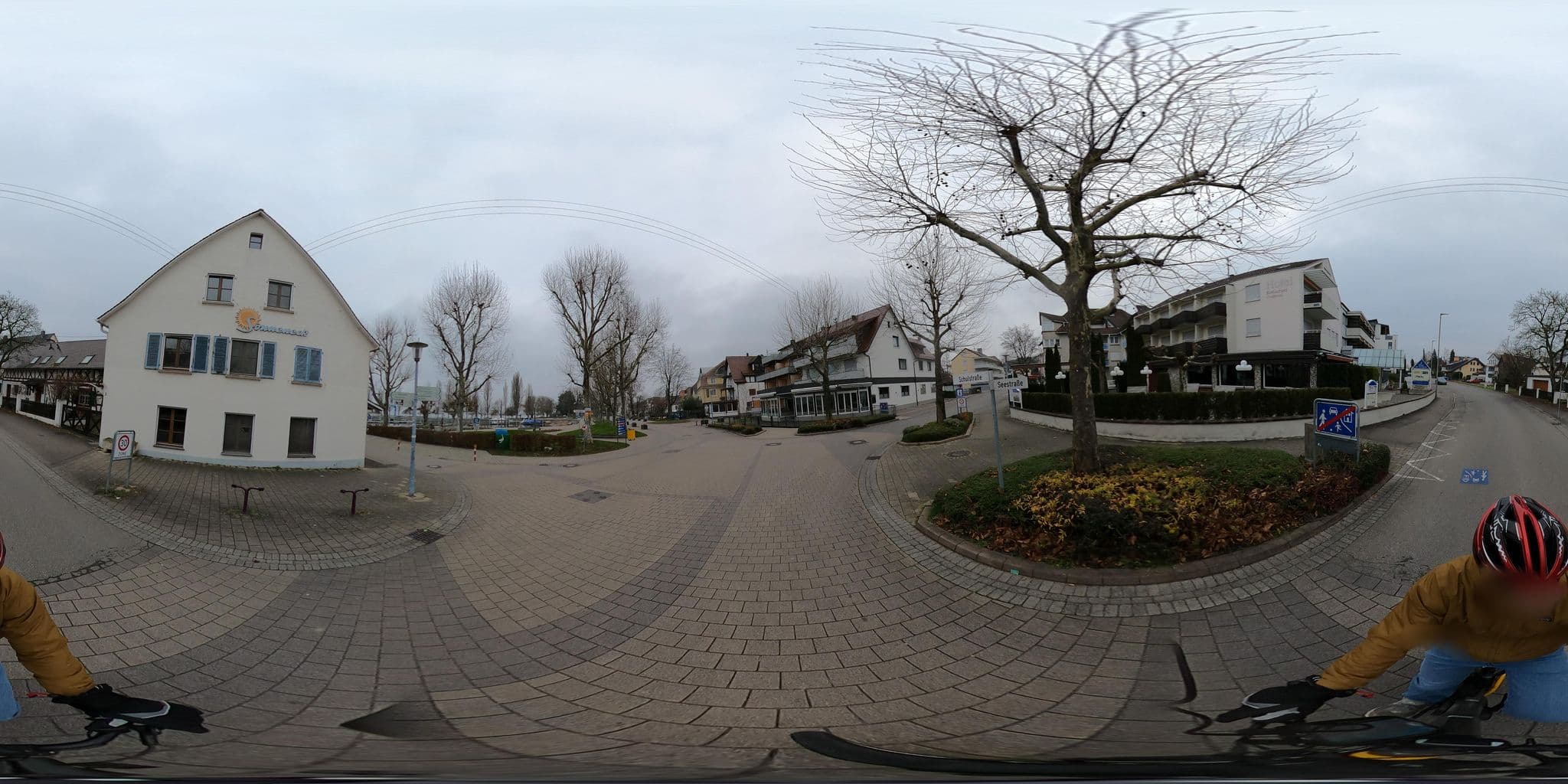 Street view near Pension an der Mole, Uhldingen-Mühlhofen — © RadNETZ (CC BY-SA · Mapillary)