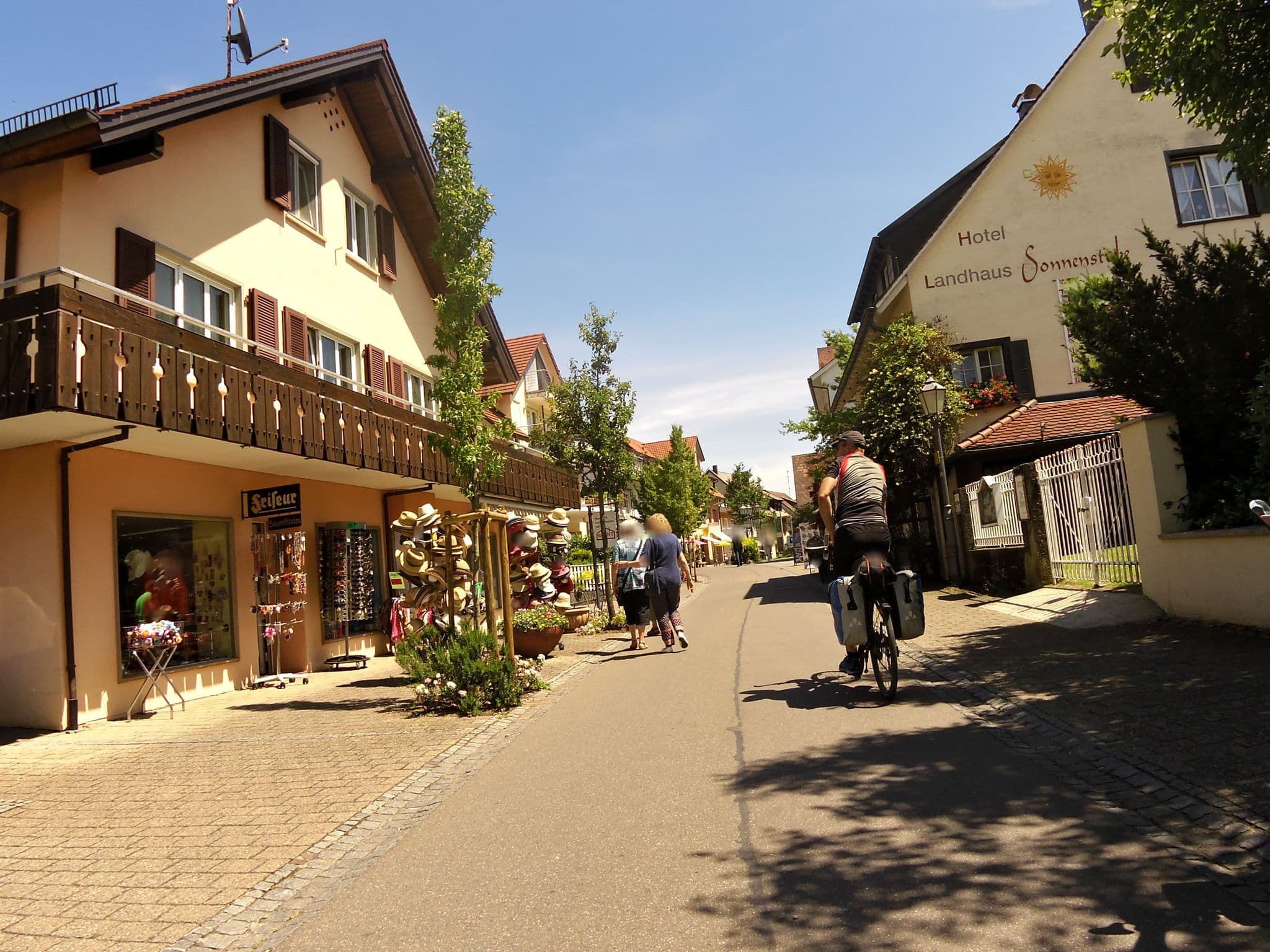 Street view near Sonnenstube Inh. T. Neier, Hagnau — © czmrtn (CC BY-SA · Mapillary)