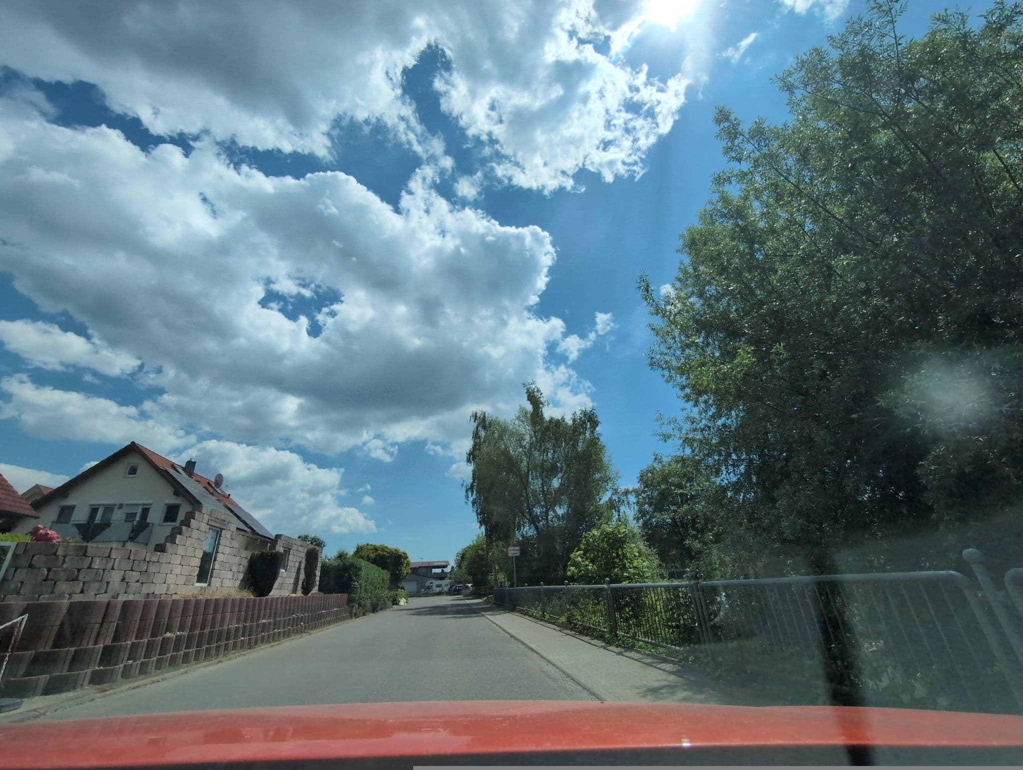 Street view near Ferienwohnungen Eva, Uhldingen-Mühlhofen — © mcliquid (CC BY-SA · Mapillary)