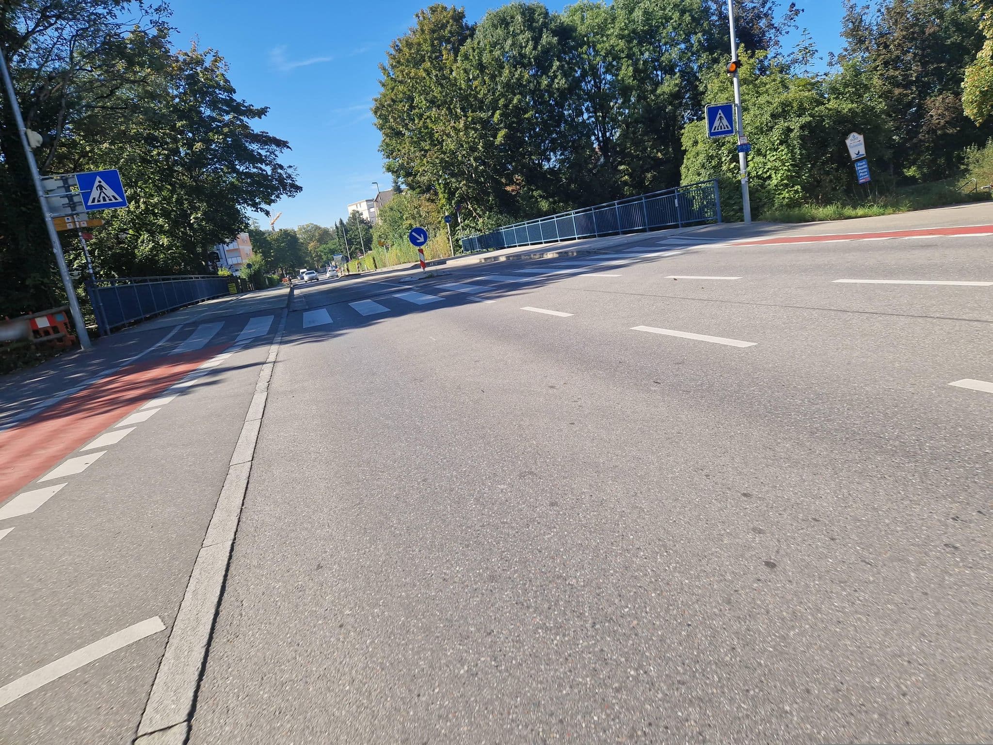 Street view near Jugendherberge Friedrichshafen, Friedrichshafen — © mcliquid (CC BY-SA · Mapillary)
