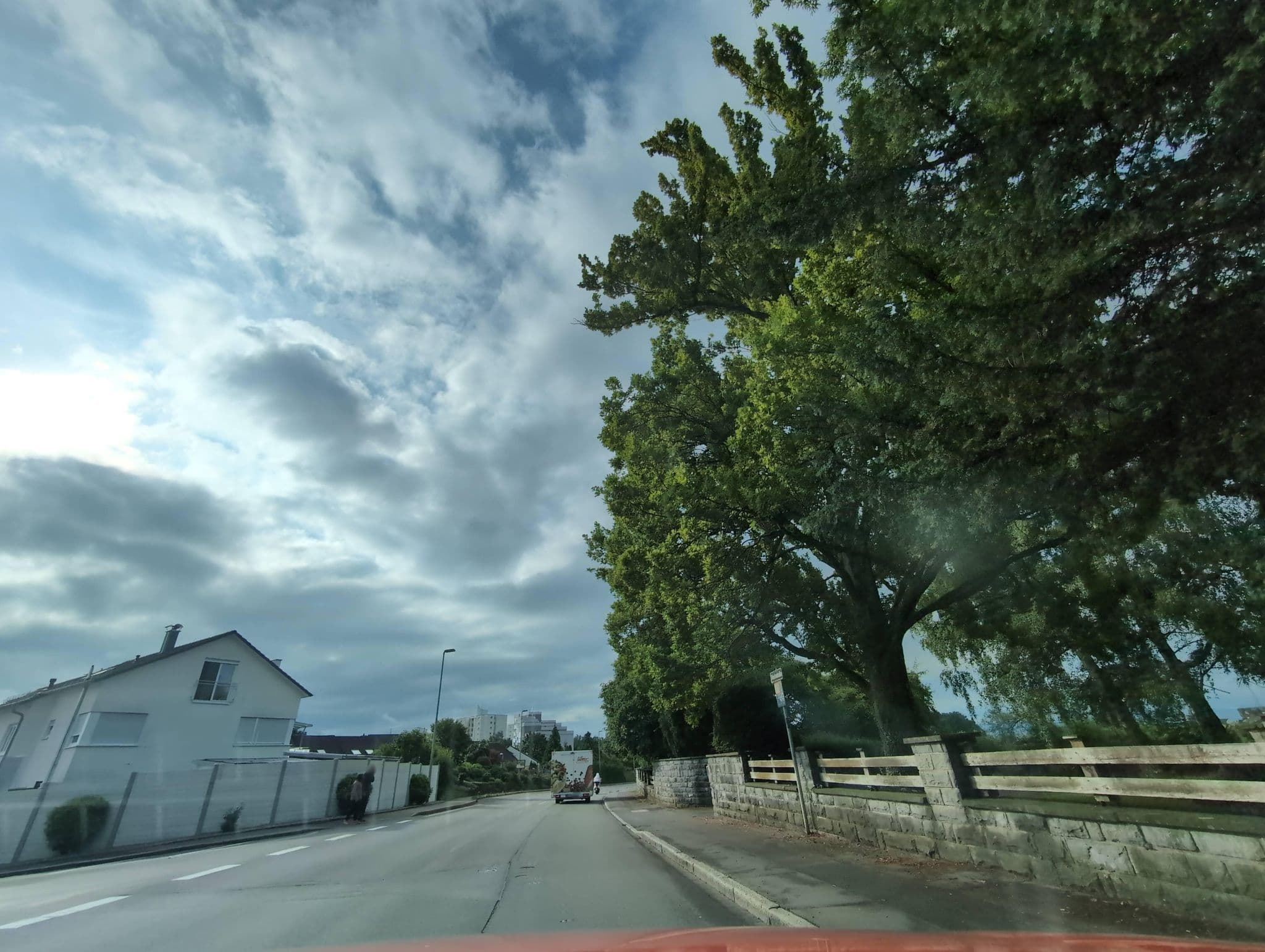 Street view near Die Villa, Friedrichshafen — © mcliquid (CC BY-SA · Mapillary)