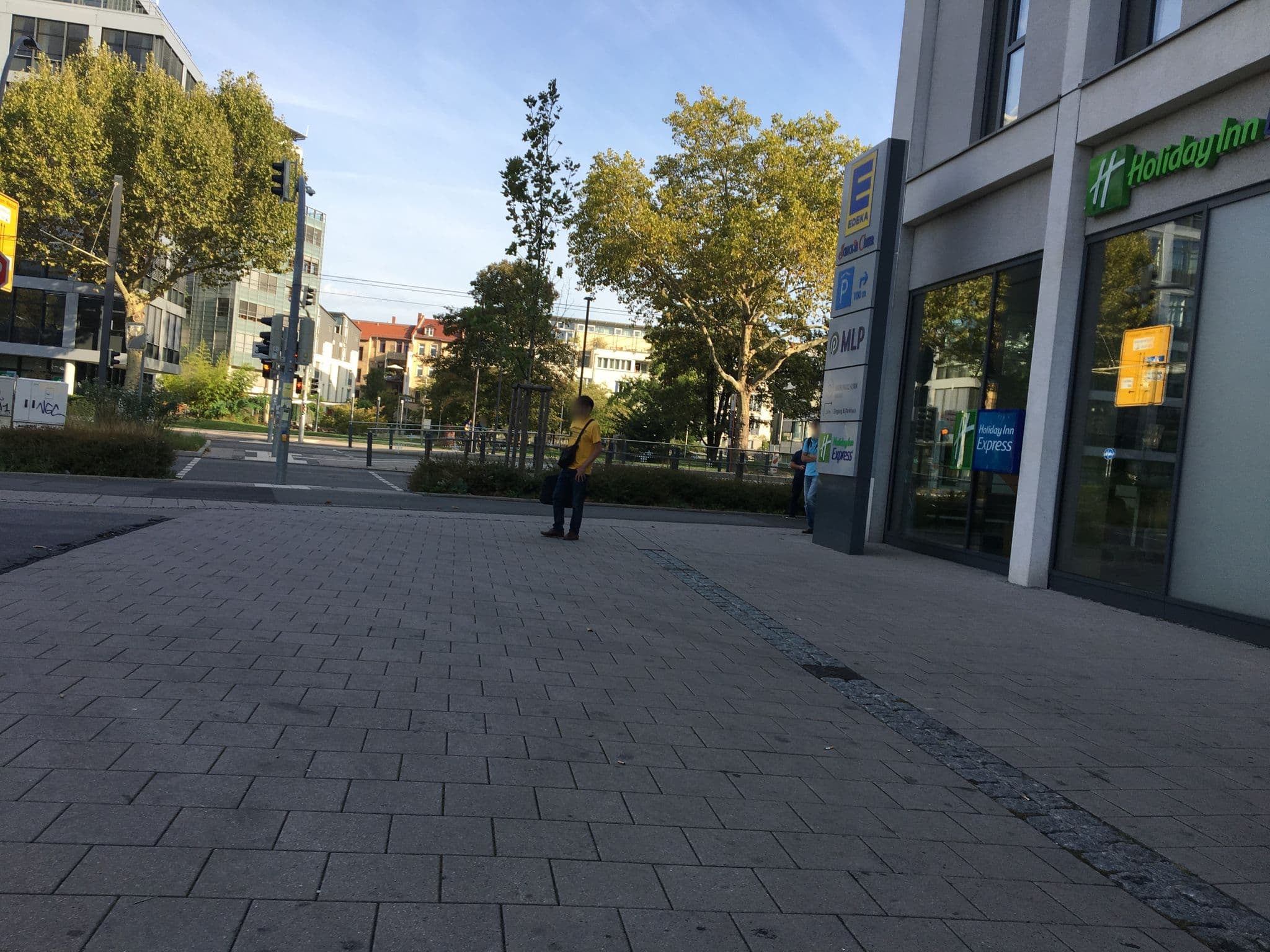 Street view near Holiday Inn Express Heidelberg - City Centre, Heidelberg — © veloroute_hamburg (CC BY-SA · Mapillary)