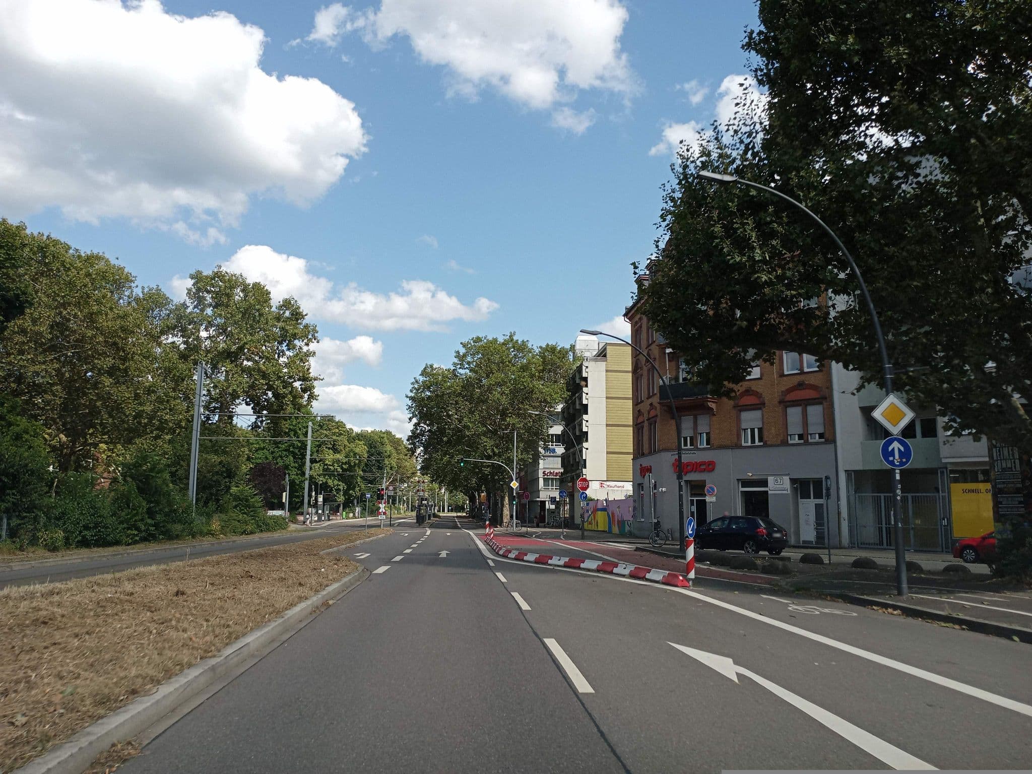 Street view near Casa Zahra, Heidelberg — © atze02 (CC BY-SA · Mapillary)