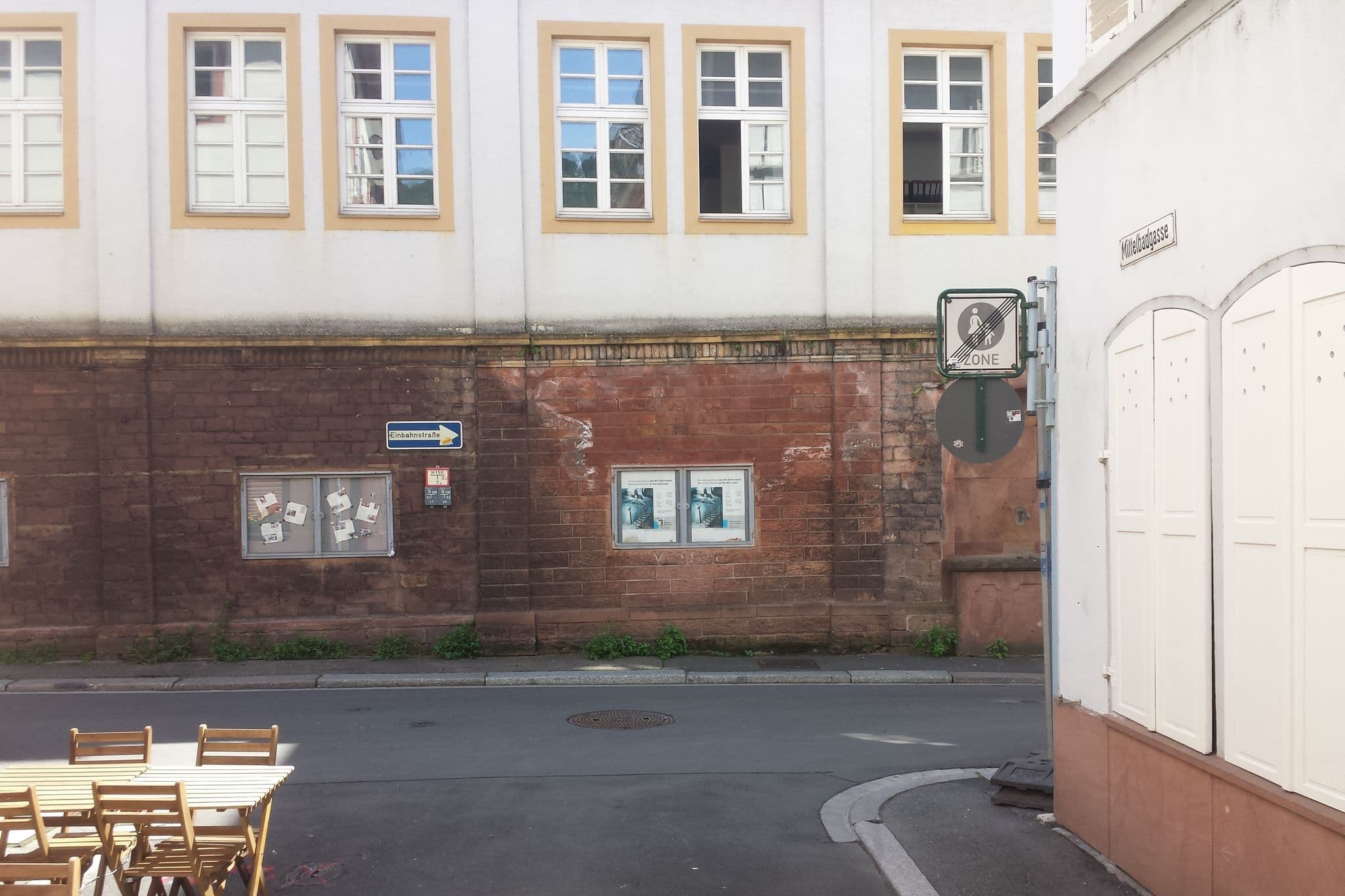 Street view near Im Herzen der Altstadt, Heidelberg — © wegavision (CC BY-SA · Mapillary)