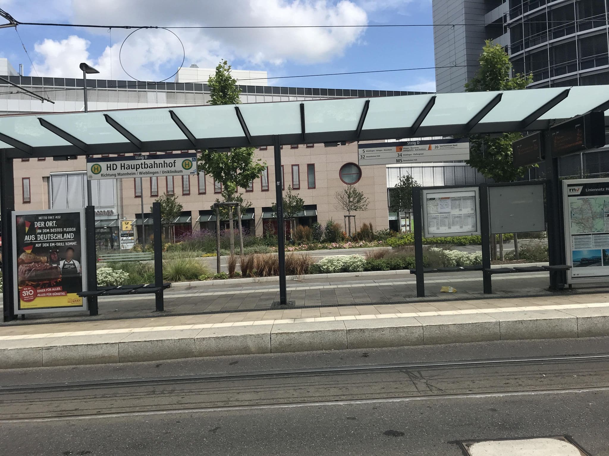 Street view near IntercityHotel Heidelberg, Heidelberg — © miguel_andrade (CC BY-SA · Mapillary)