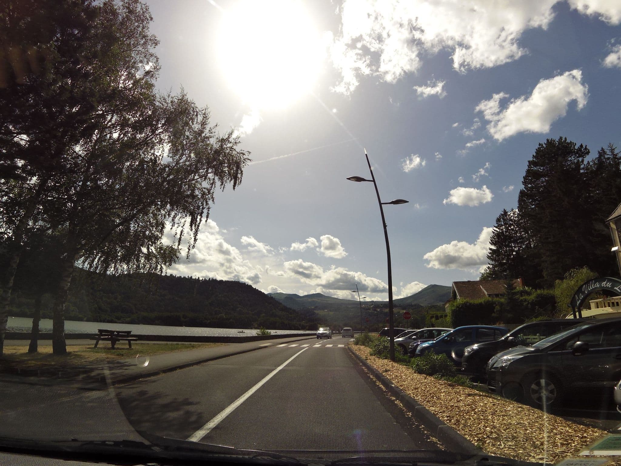 Street view near La Bonne Hôtesse, Besse-et-Saint-Anastaise — © balooval (CC BY-SA · Mapillary)