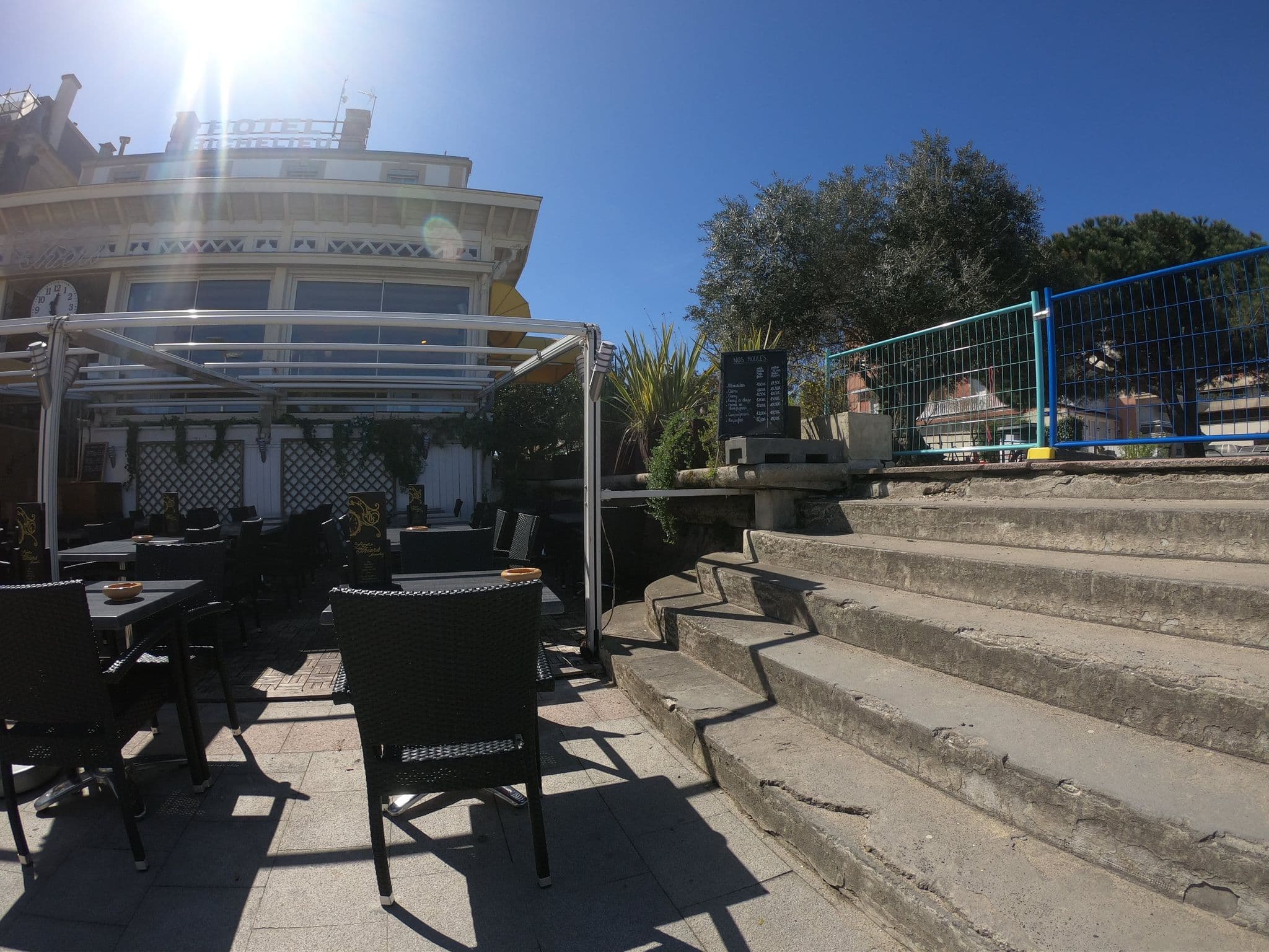 Street view near Grand Hôtel Richelieu, Arcachon — © gitouche (CC BY-SA · Mapillary)