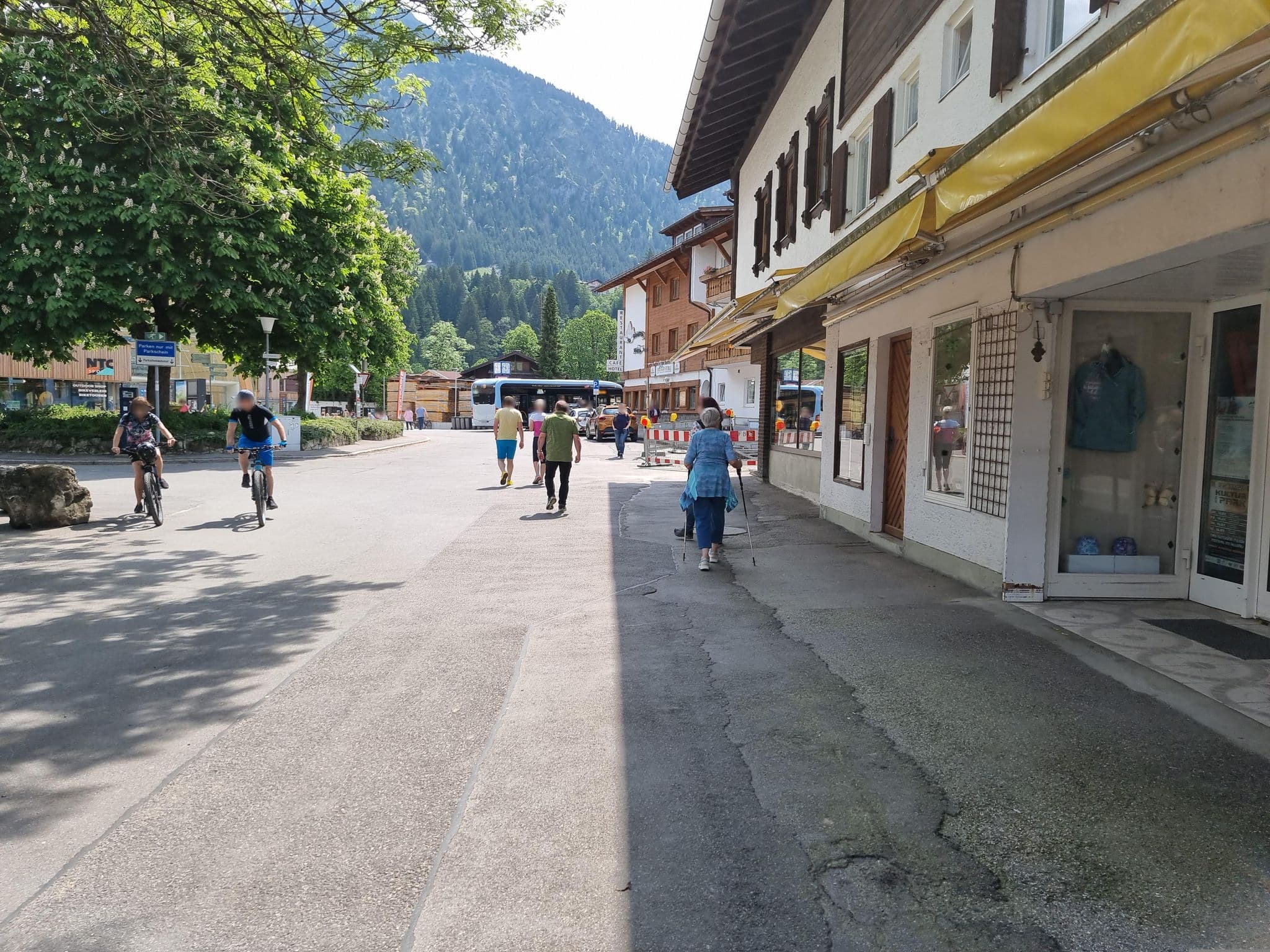 Street view near Haustür, Oberstdorf — © inextremo96 (CC BY-SA · Mapillary)