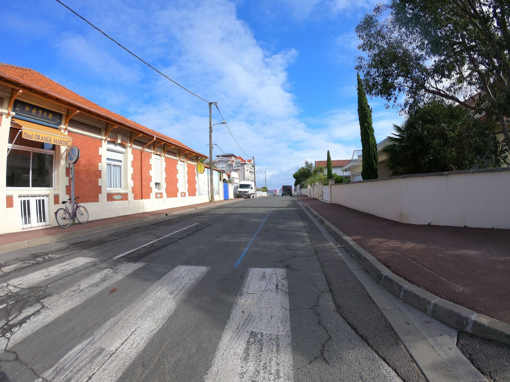 Street view near Orange Marine, Arcachon — © gitouche (CC BY-SA · Mapillary)