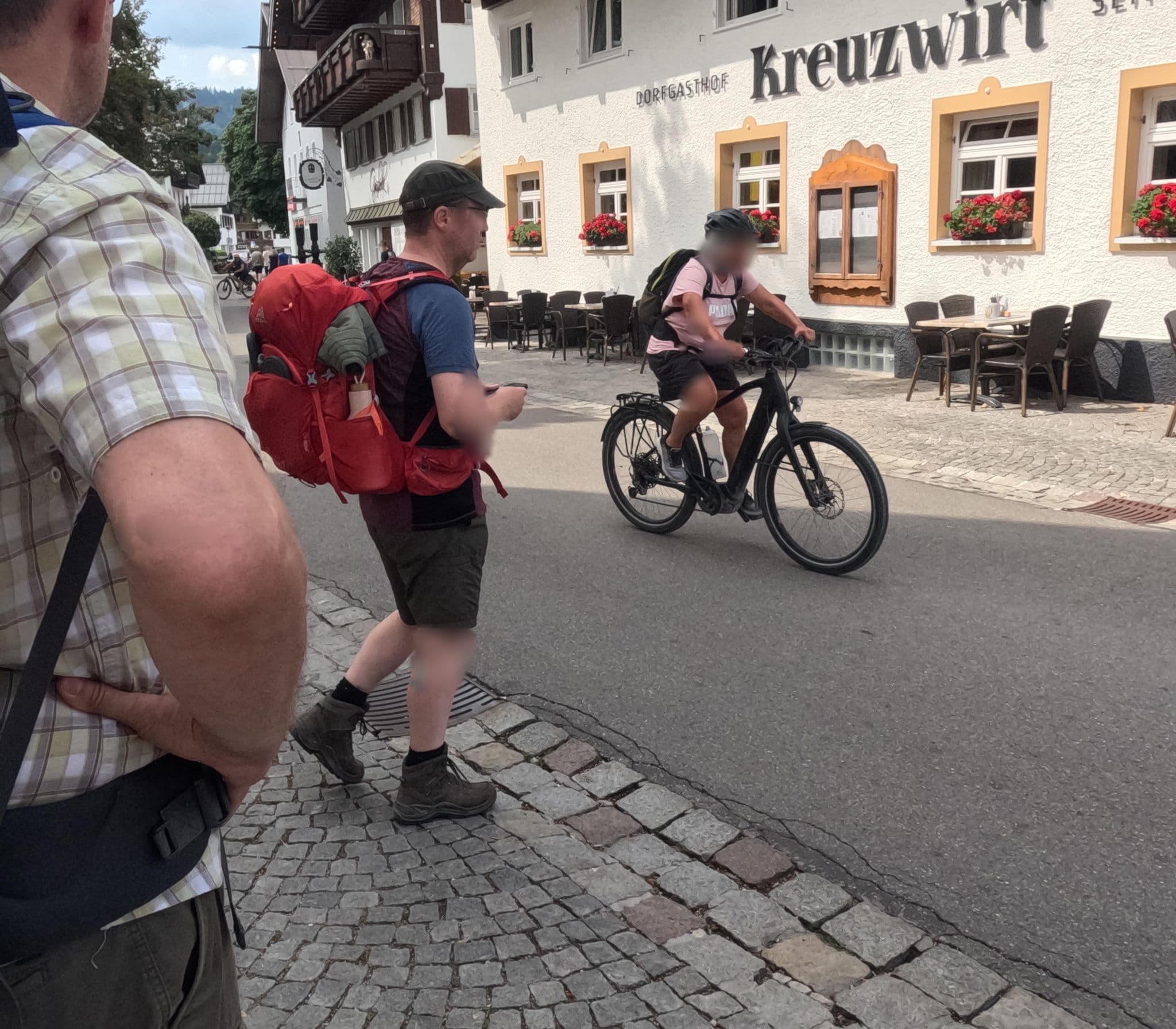 Street view near Ferienmanagement Alpentraum, Bolsterlang — © chuck (CC BY-SA · Mapillary)