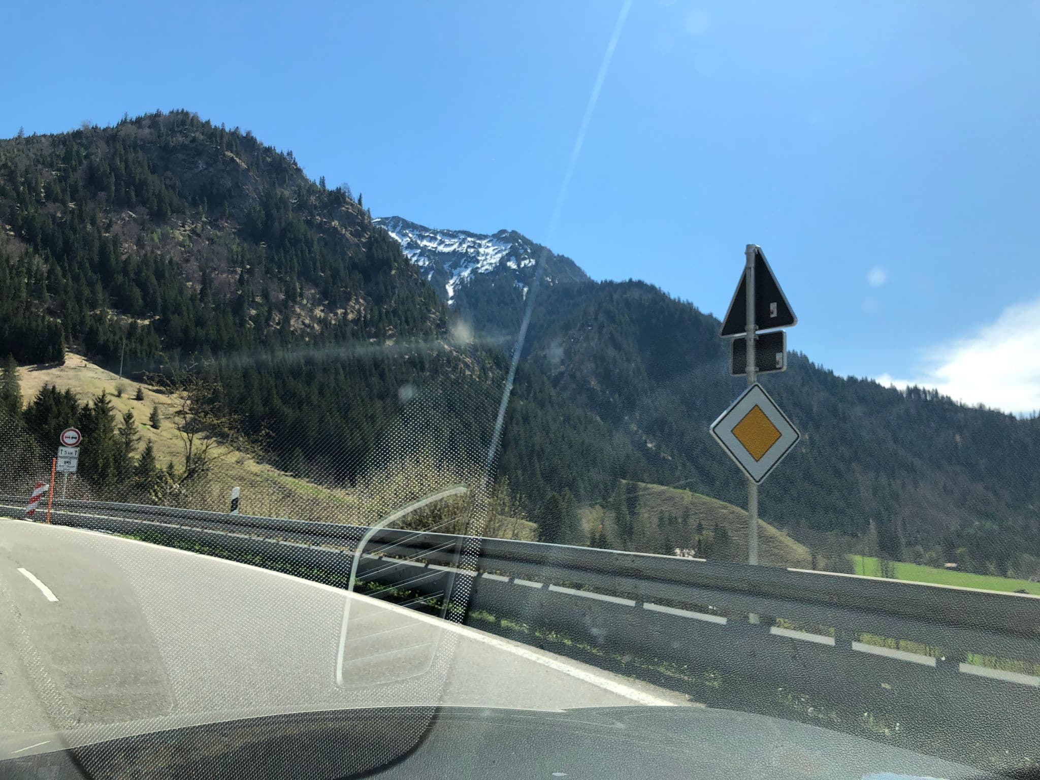 Street view near Gamsbach Jugendherberge, Sonthofen — © derzornigemarkus (CC BY-SA · Mapillary)