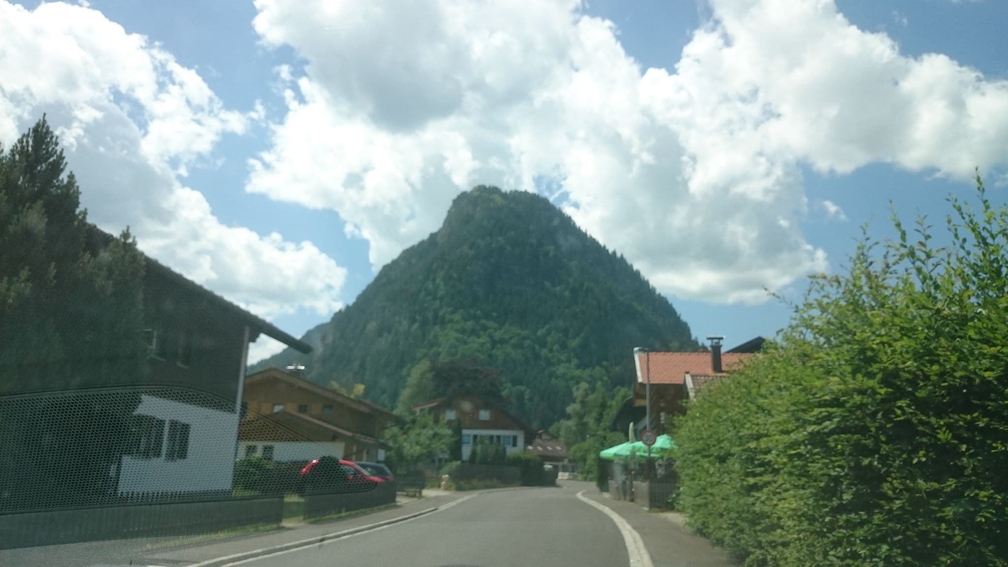 Street view near Hotel Bergidyll Pfronten, Pfronten — © msdess (CC BY-SA · Mapillary)