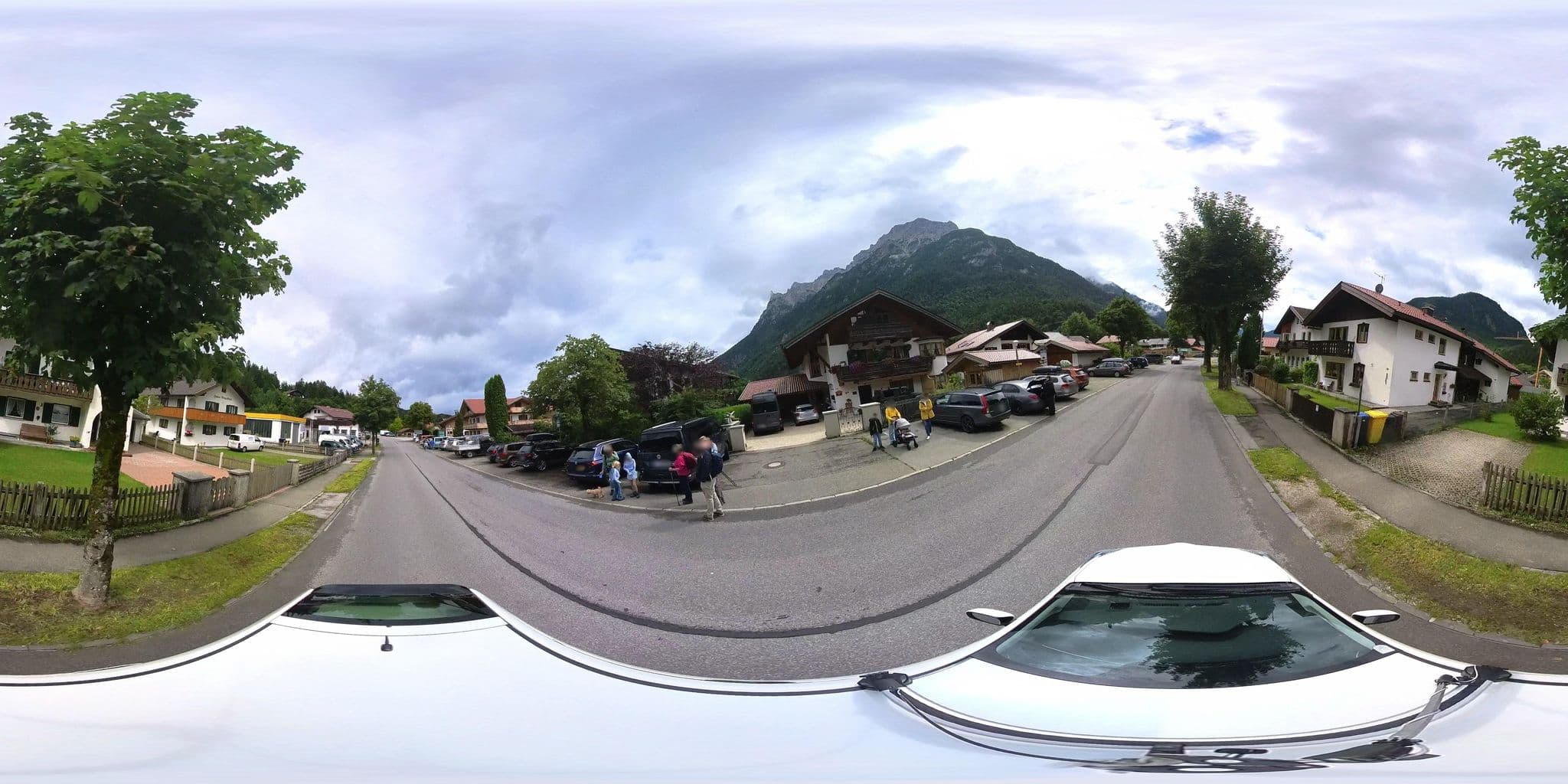 Street view near Neuner Hans, Gabi FerienWhg, Mittenwald — © osmplus_org (CC BY-SA · Mapillary)
