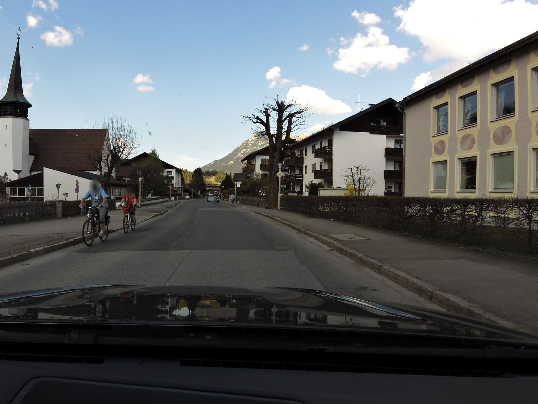 Street view near Ferienwohnungen Hofmann, Mittenwald — © czmrtn (CC BY-SA · Mapillary)
