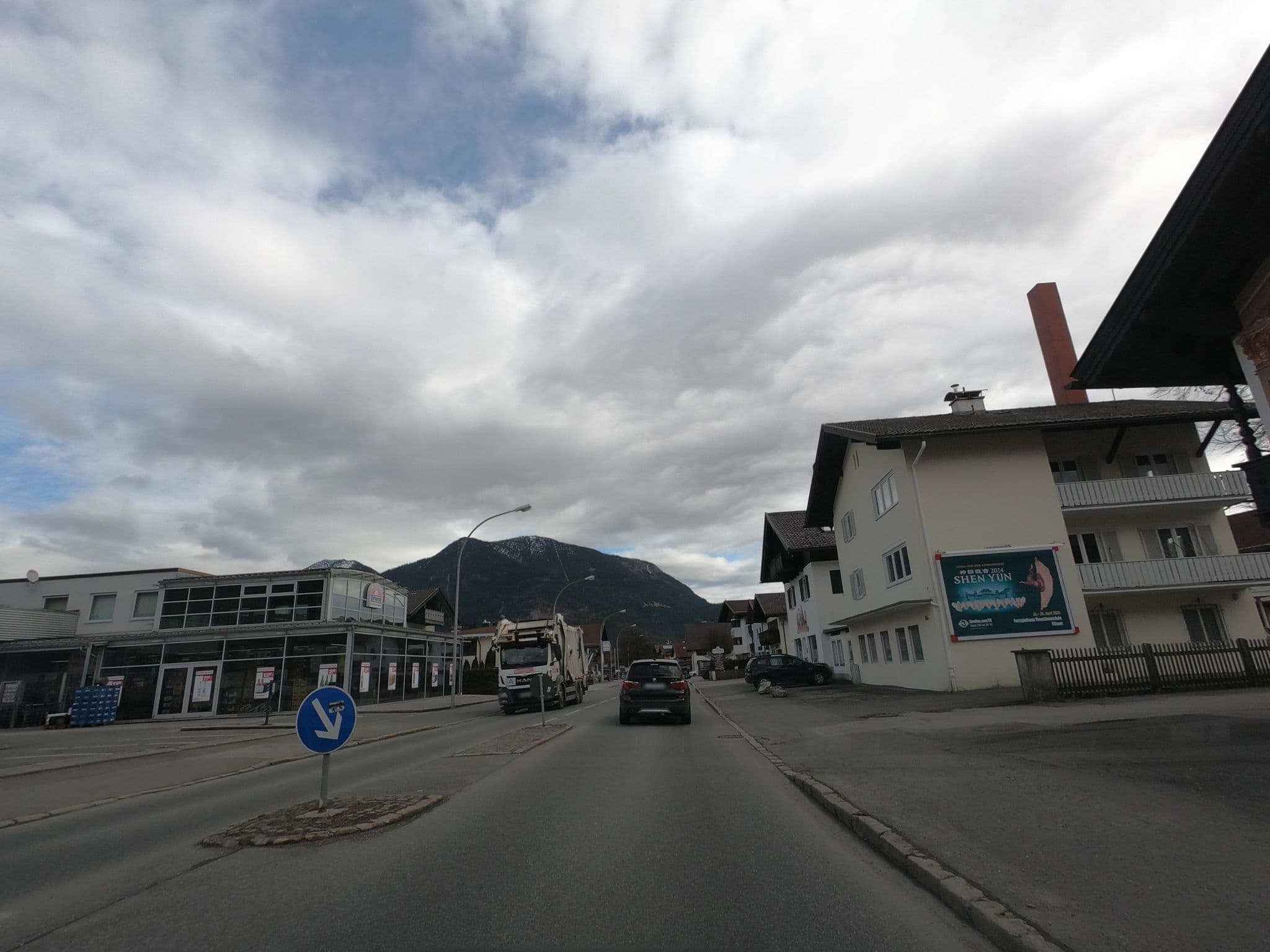 Street view near Garmisch-Partenkirchen Ferienwohnung, Garmisch-Partenkirchen — © frhh211 (CC BY-SA · Mapillary)