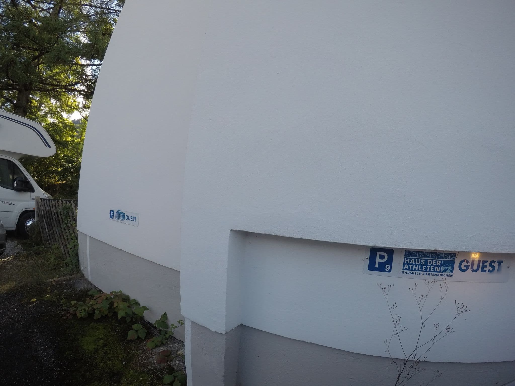 Street view near Sporthostel, Garmisch-Partenkirchen — © chrisbeddow (CC BY-SA · Mapillary)