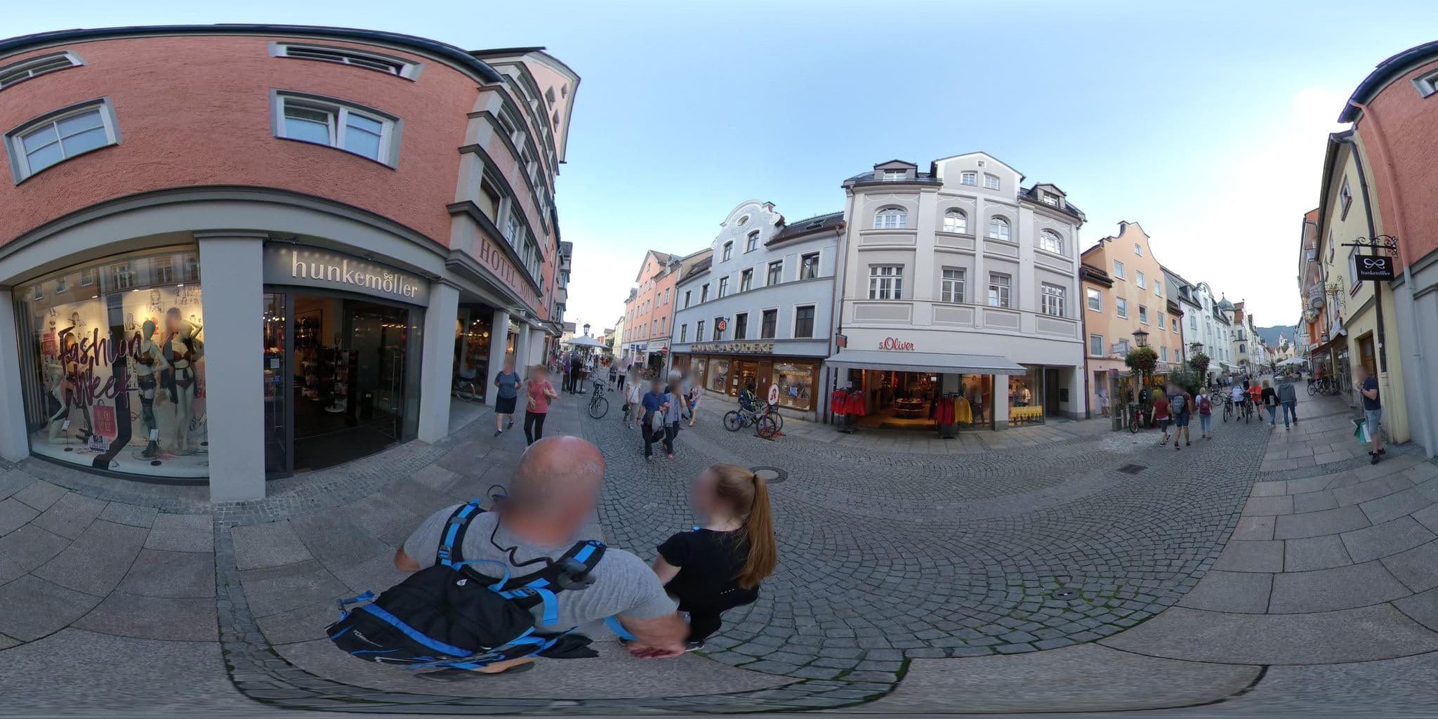 Street view near Pictures, Füssen — © jkingsleya (CC BY-SA · Mapillary)