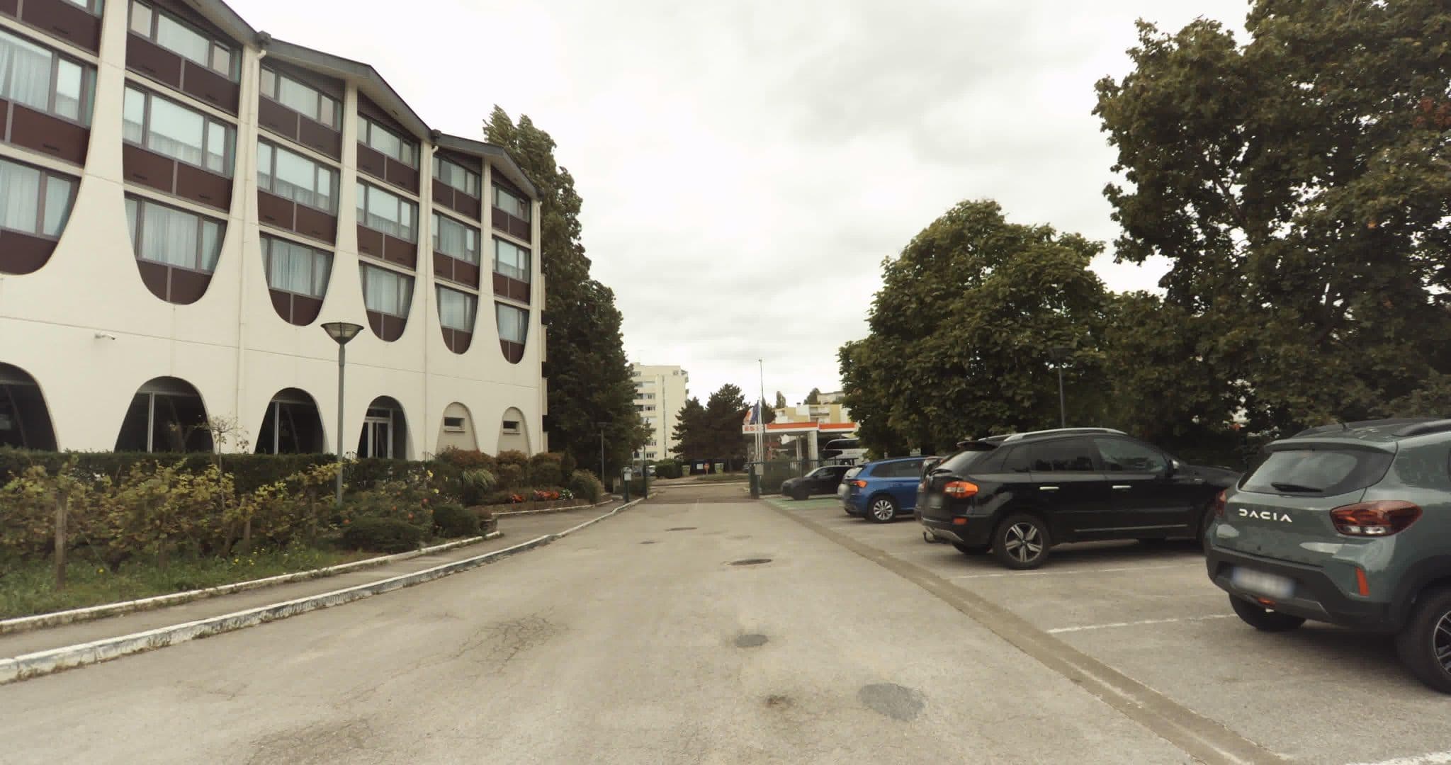 Street view near Hôtel Mercure Beaune Centre, Beaune — © sogefi (CC BY-SA · Mapillary)