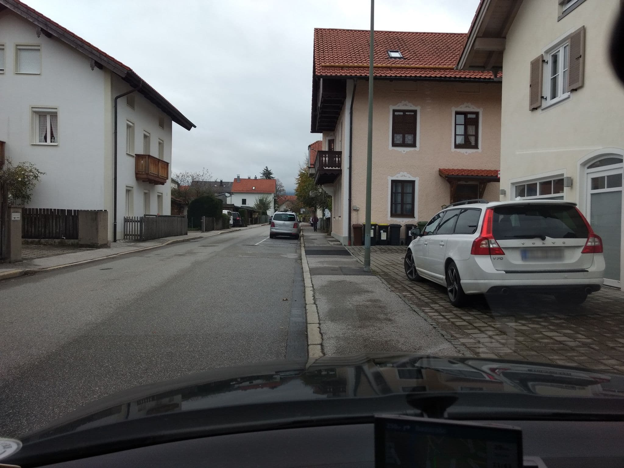 Street view near Hotel Pichler, Bad Tölz — © schwartzks (CC BY-SA · Mapillary)