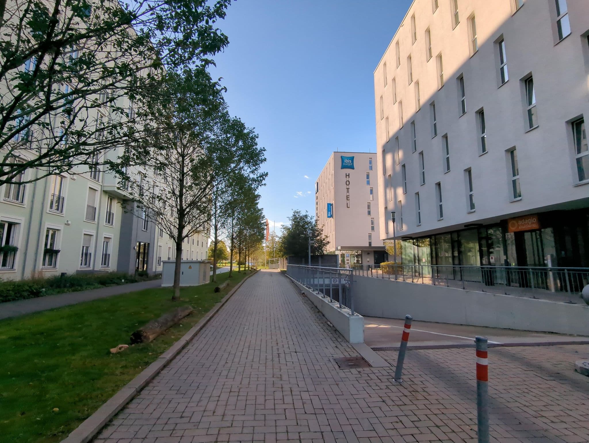 Street view near Aparthotel Adagio Access Muenchen City Olympiapark, Munich — © ente (CC BY-SA · Mapillary)