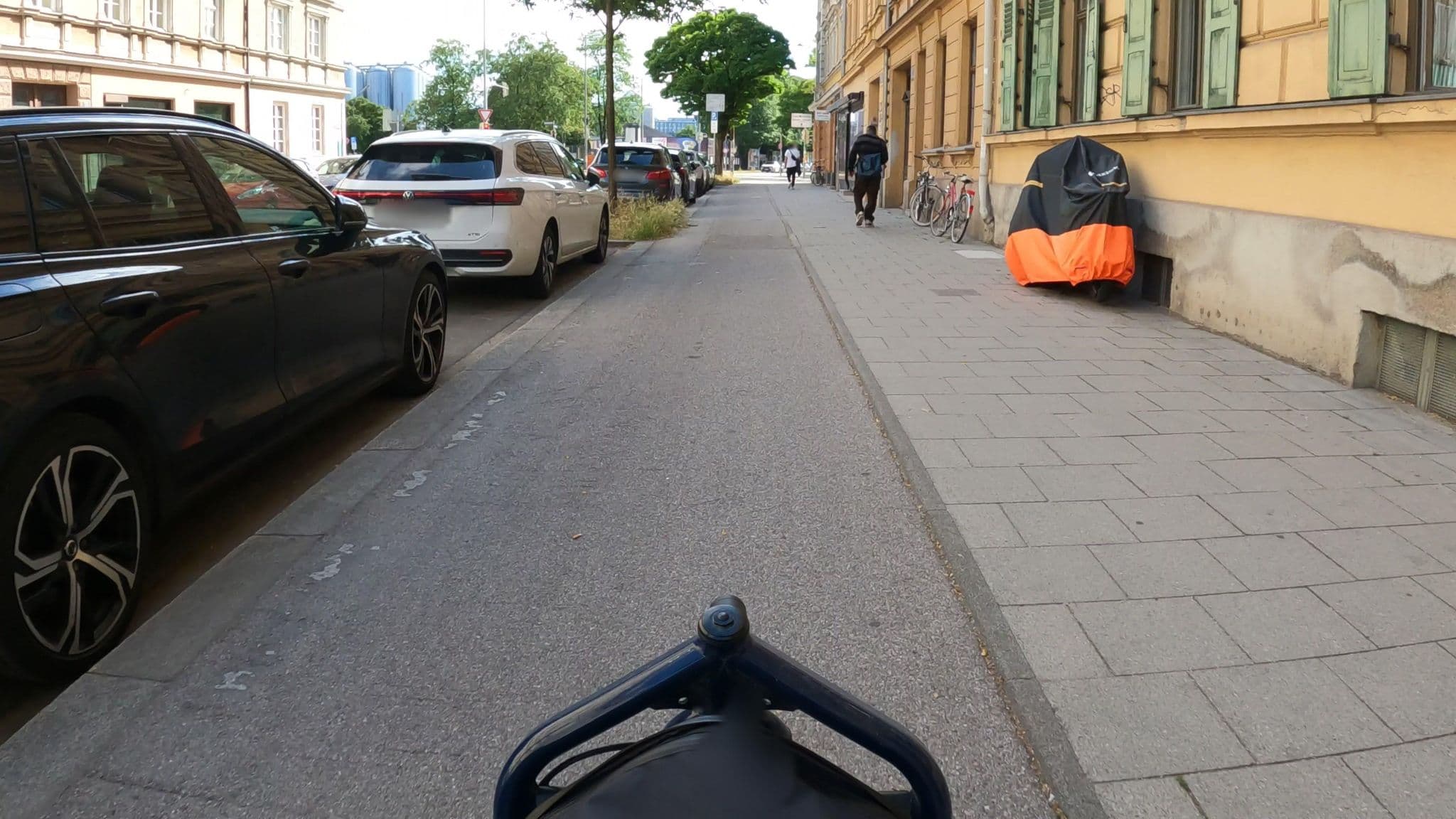 Street view near Gilch, Munich — © StefanMunichWays (CC BY-SA · Mapillary)