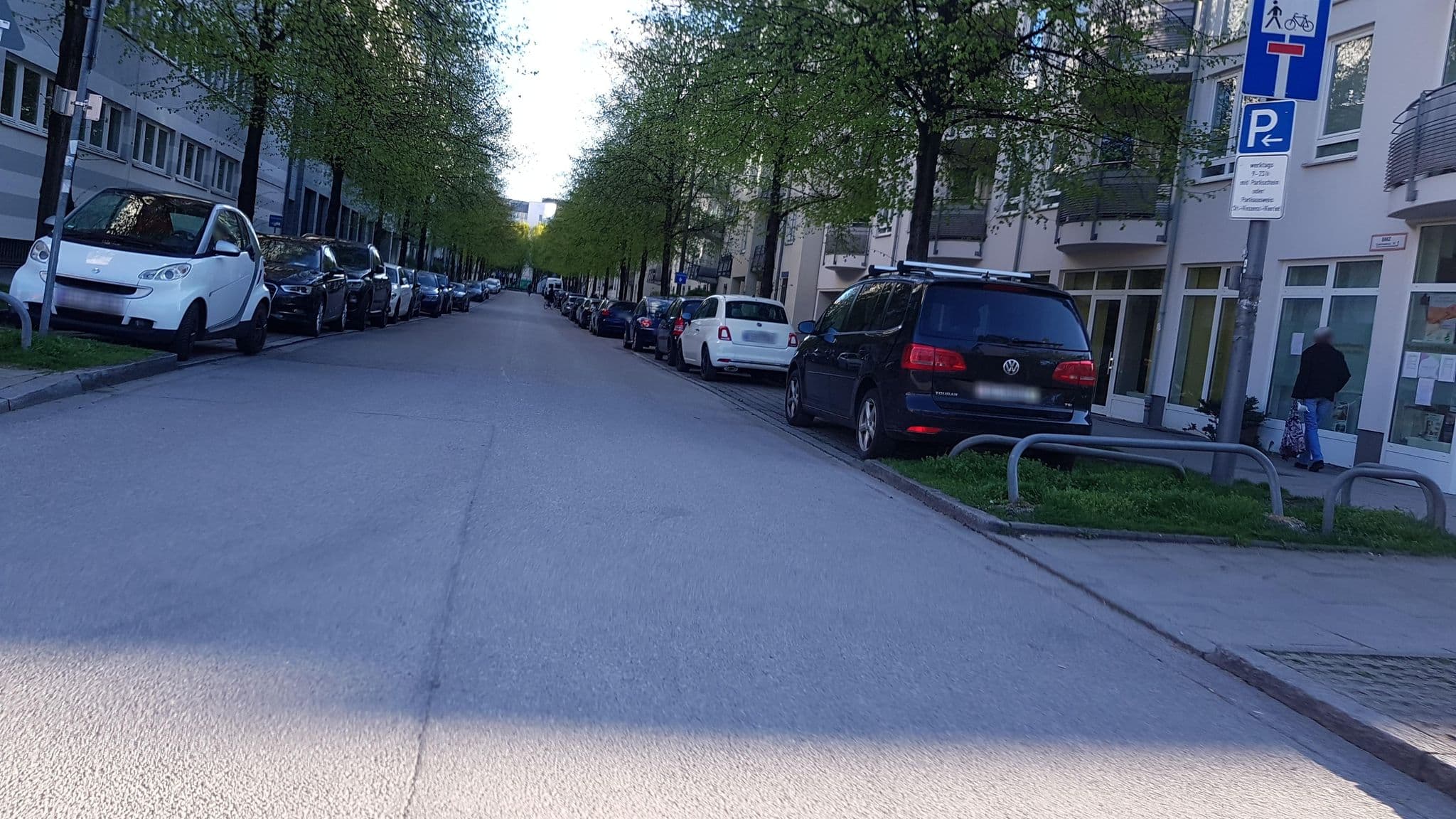 Street view near Hotel Orly, Munich — © thmunichways (CC BY-SA · Mapillary)