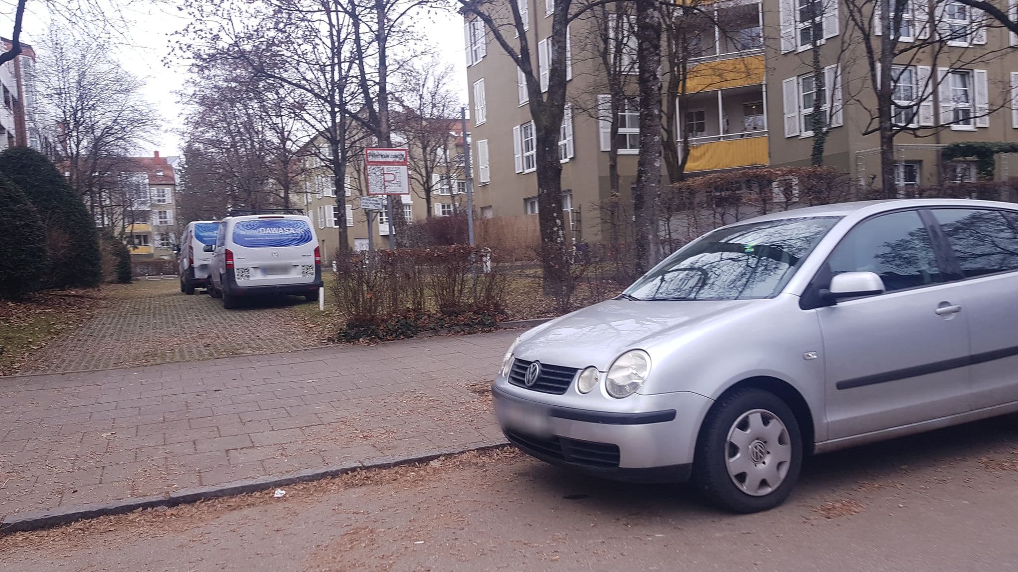 Street view near DERAG Hotel Karl Theodor, Munich — © thomas_munichways (CC BY-SA · Mapillary)