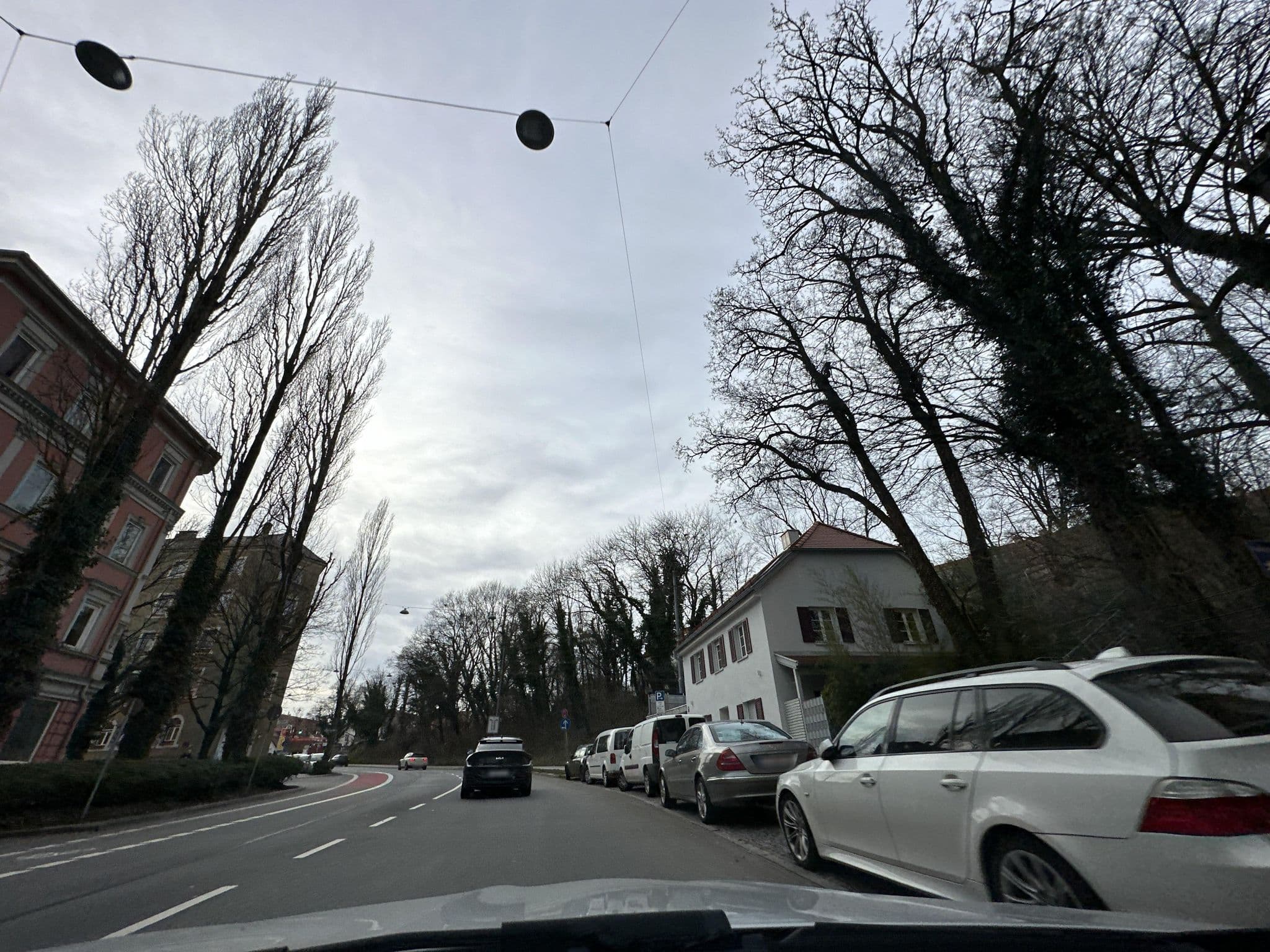 Street view near 뮌헨 훈민박, Munich — © my584 (CC BY-SA · Mapillary)