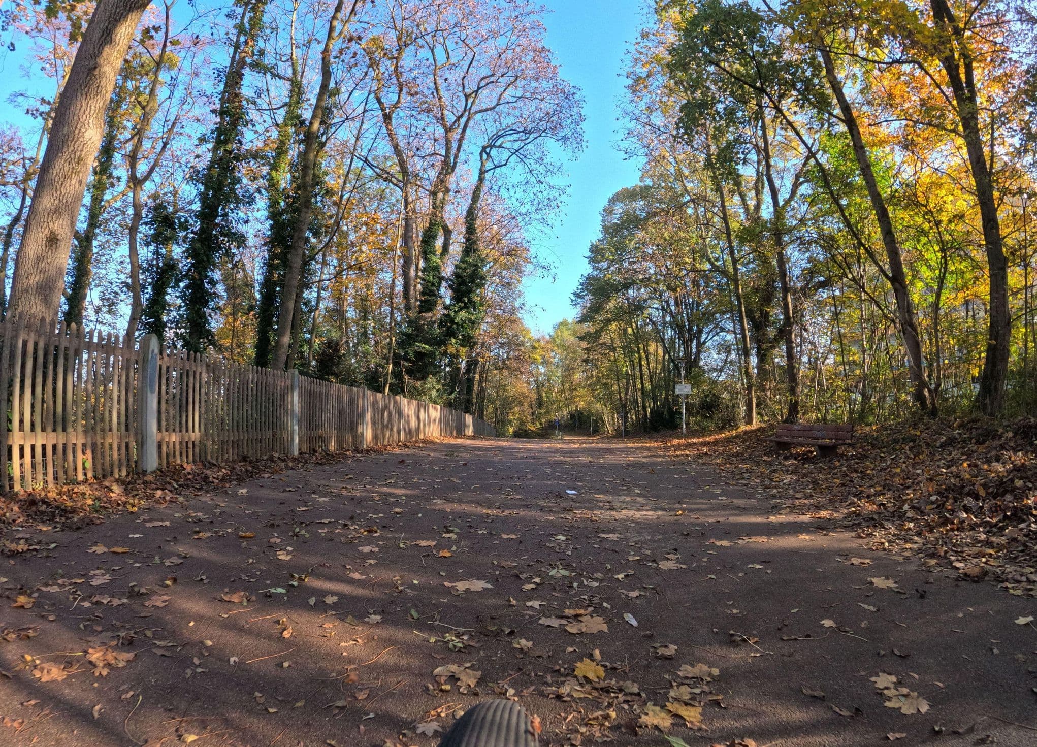 Street view near Gästewohnungen Hubmann, Munich — © utack (CC BY-SA · Mapillary)