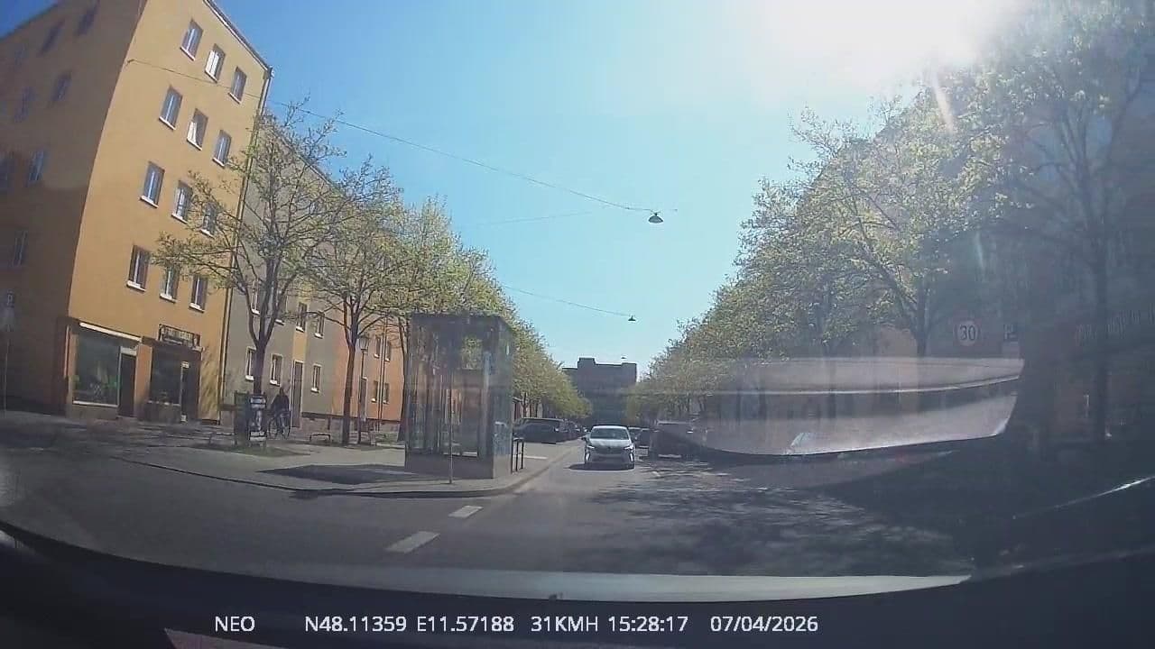Street view near Kaiser Ludwig´s wundervolle Ferienwohnung, Munich — © TechniPorter (CC BY-SA · Mapillary)