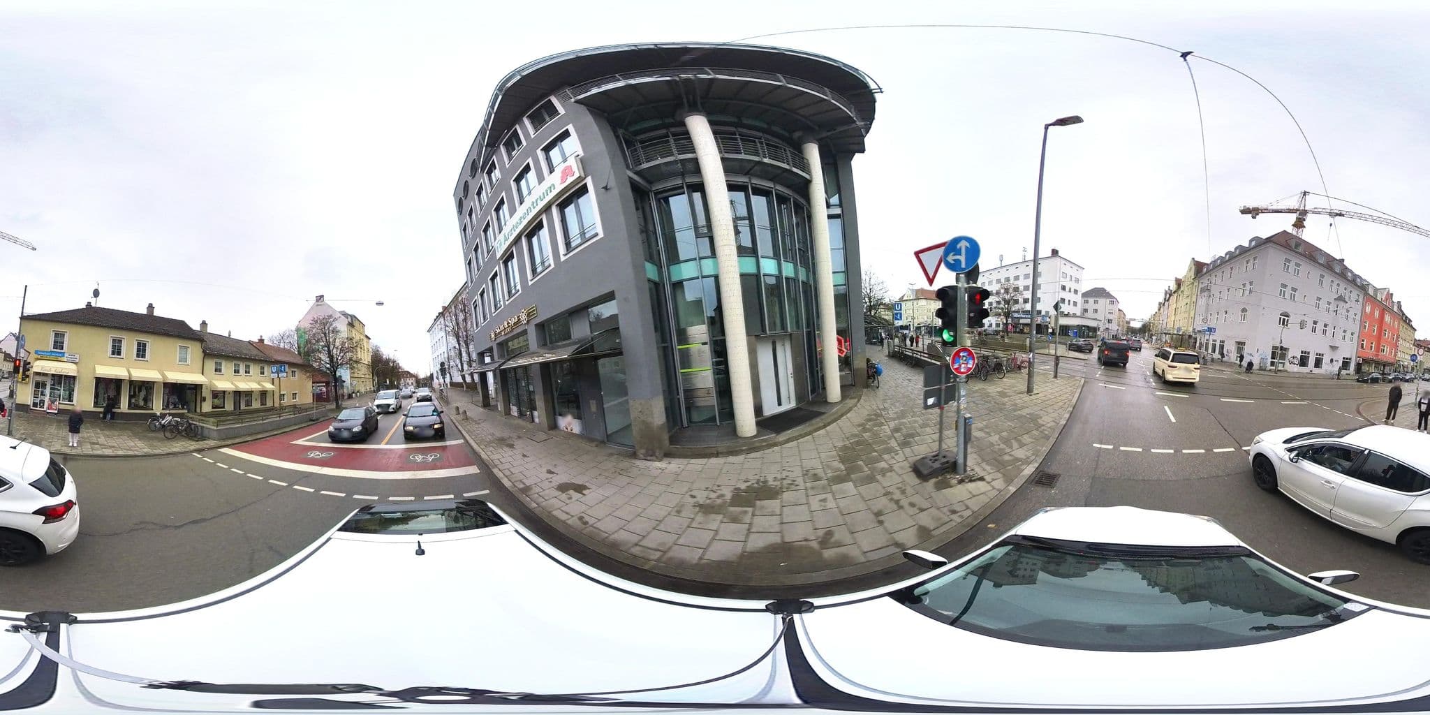 Street view near Fischer Karl, Munich — © osmplus_org (CC BY-SA · Mapillary)