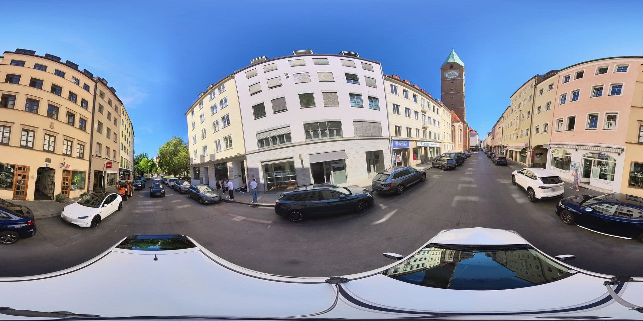 Street view near Hotel Der Tannenbaum, Munich — © osmplus_org (CC BY-SA · Mapillary)