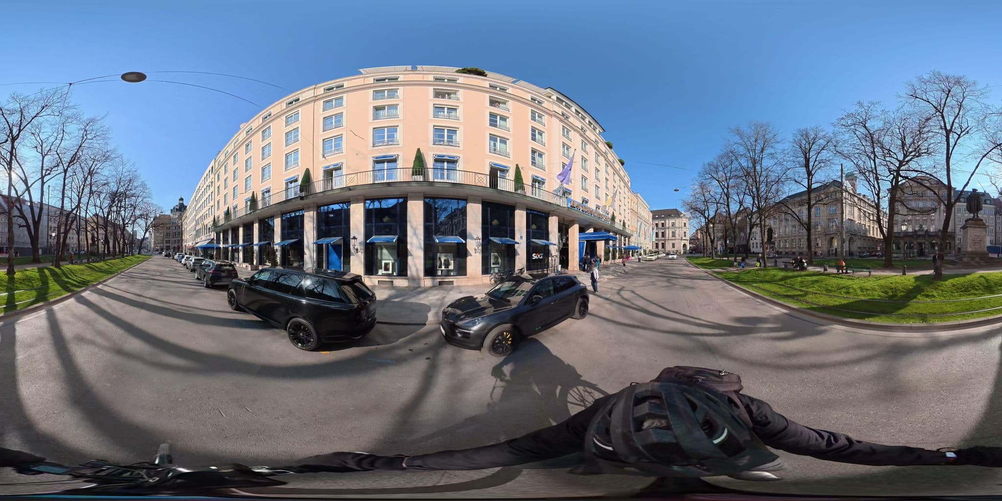 Street view near Hotel Bayerischer Hof, Munich — © osmplus_org (CC BY-SA · Mapillary)