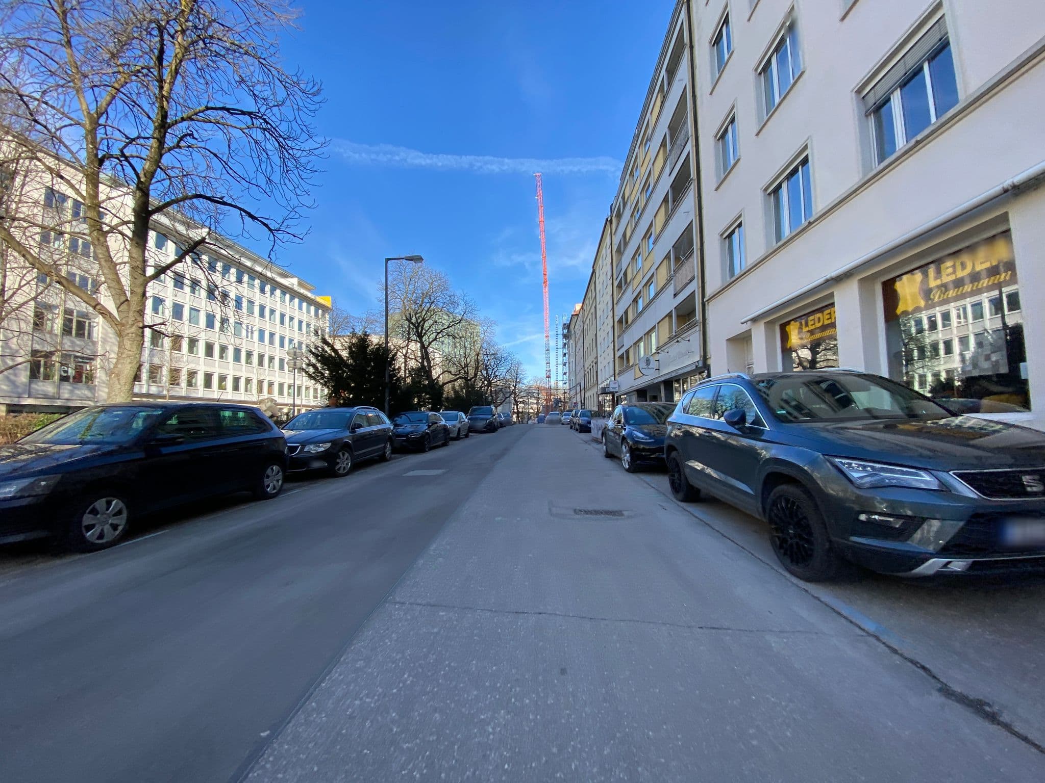 Street view near Hotel Herzog Wilhelm, Munich — © piaitsch (CC BY-SA · Mapillary)