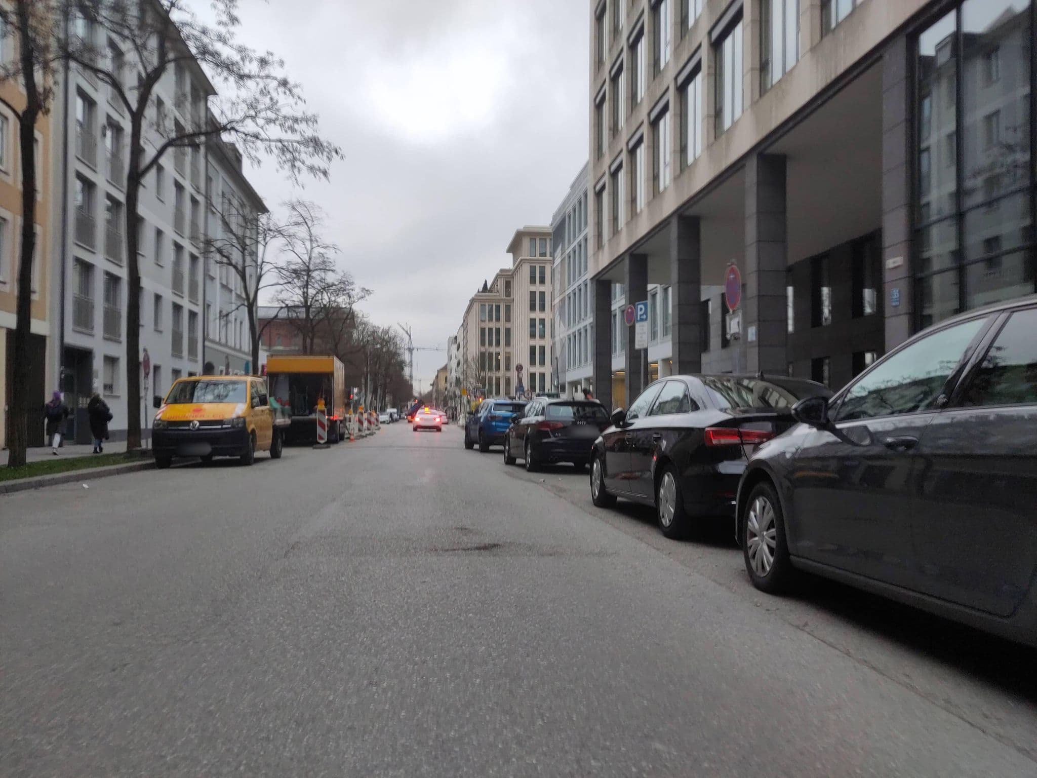 Street view near Karlstrasse 44, Munich — © thmunichways (CC BY-SA · Mapillary)