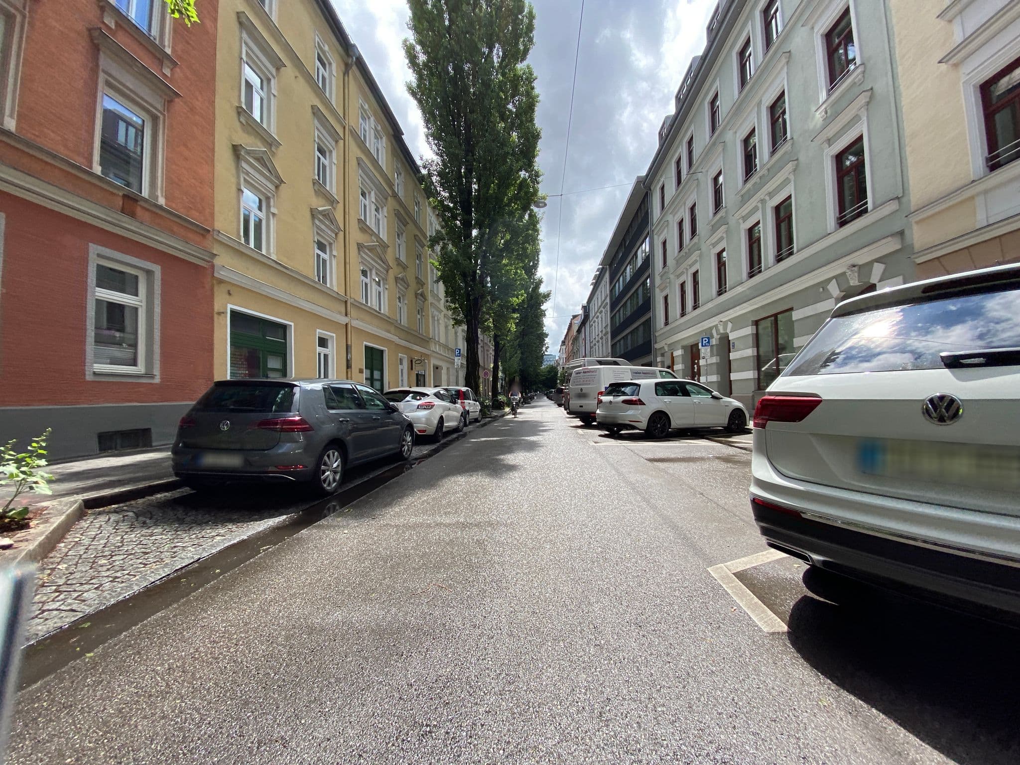 Street view near Natura-Flex Schlafsysteme Hotelmatratzen München, Munich — © piaitsch (CC BY-SA · Mapillary)