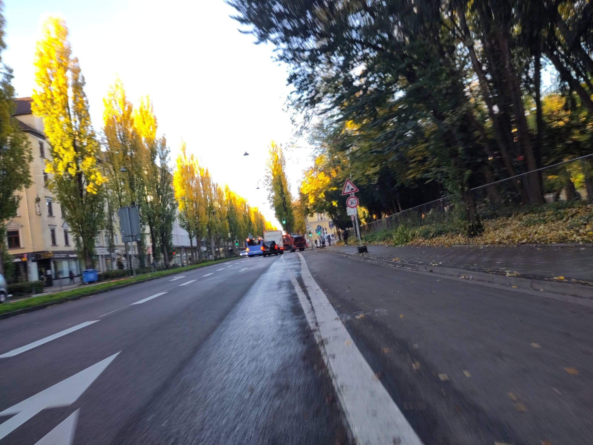 Street view near carat hotels, Munich — © thmunichways (CC BY-SA · Mapillary)