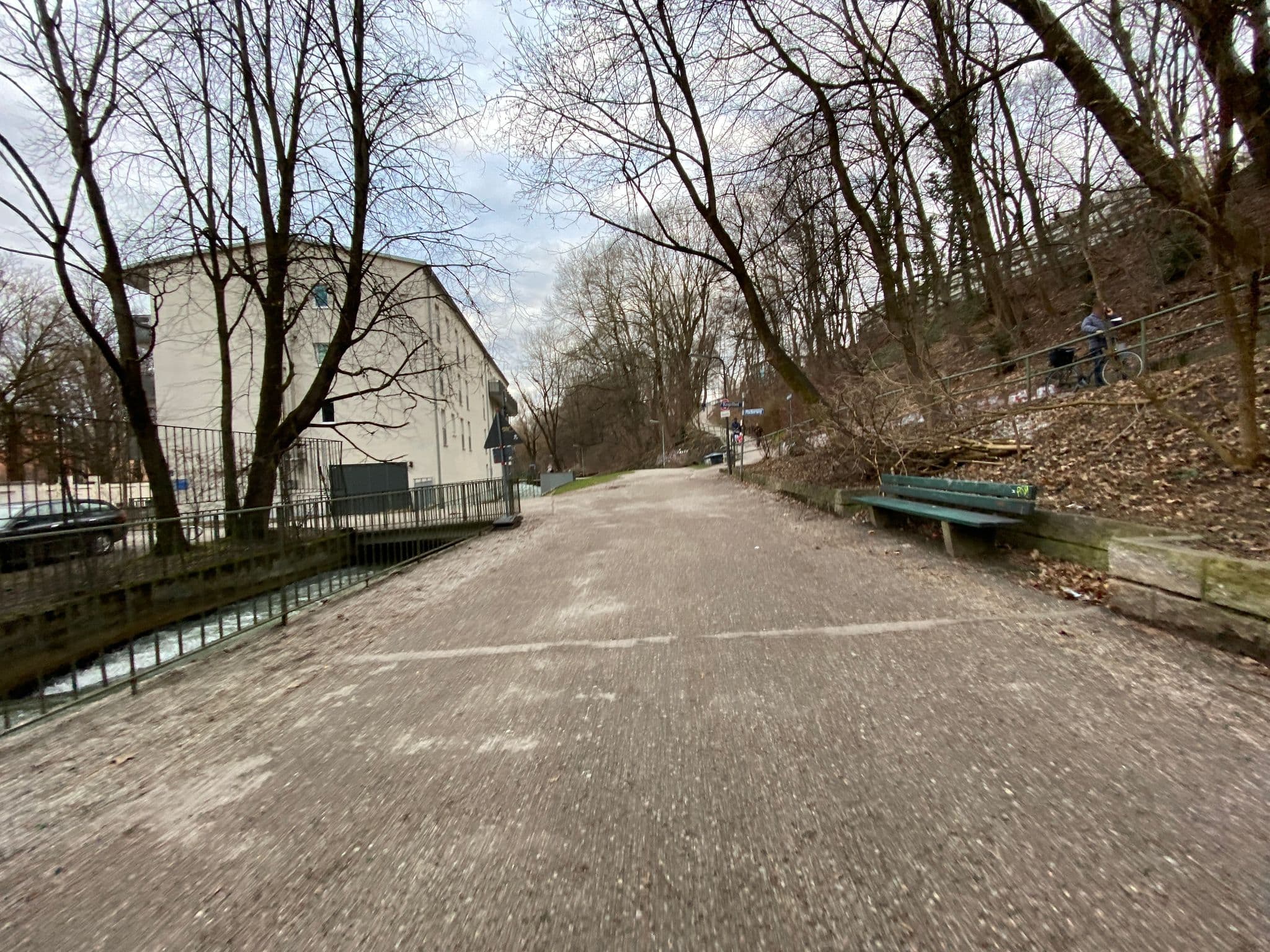 Street view near Kolping Ausbildungshotel, Munich — © piaitsch (CC BY-SA · Mapillary)