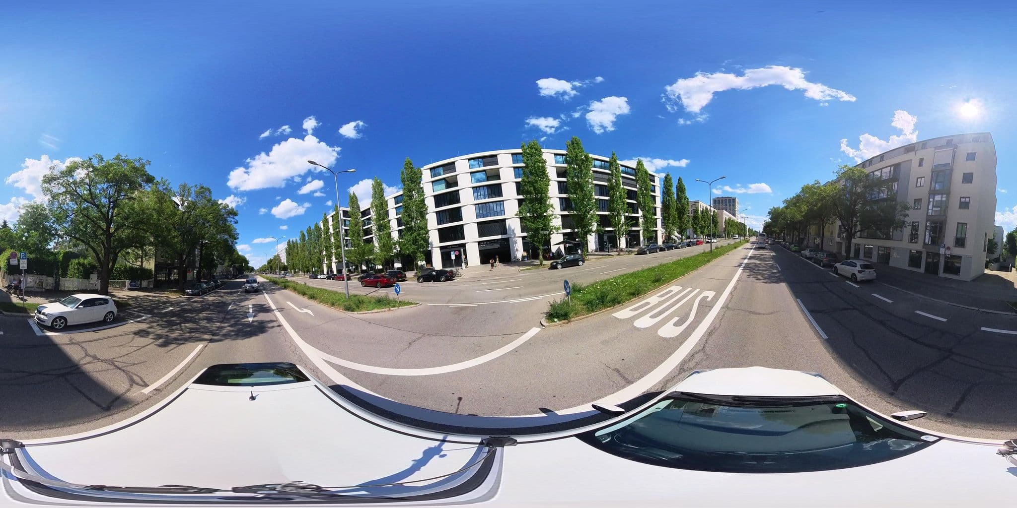 Street view near Holiday Inn, Bogenhausen — © osmplus_org (CC BY-SA · Mapillary)