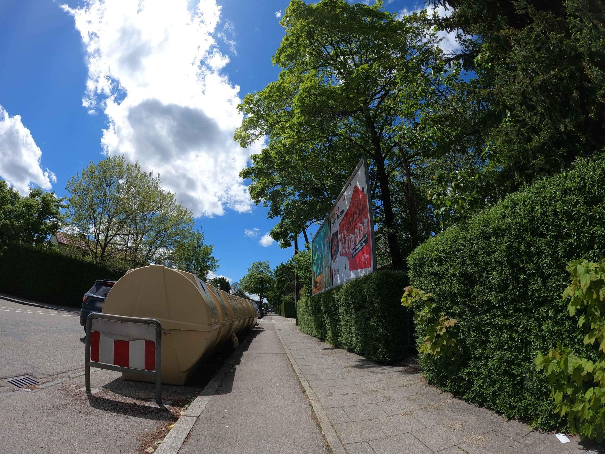 Street view near Garden House & East Park-Apartments, Bogenhausen — © strubbl (CC BY-SA · Mapillary)