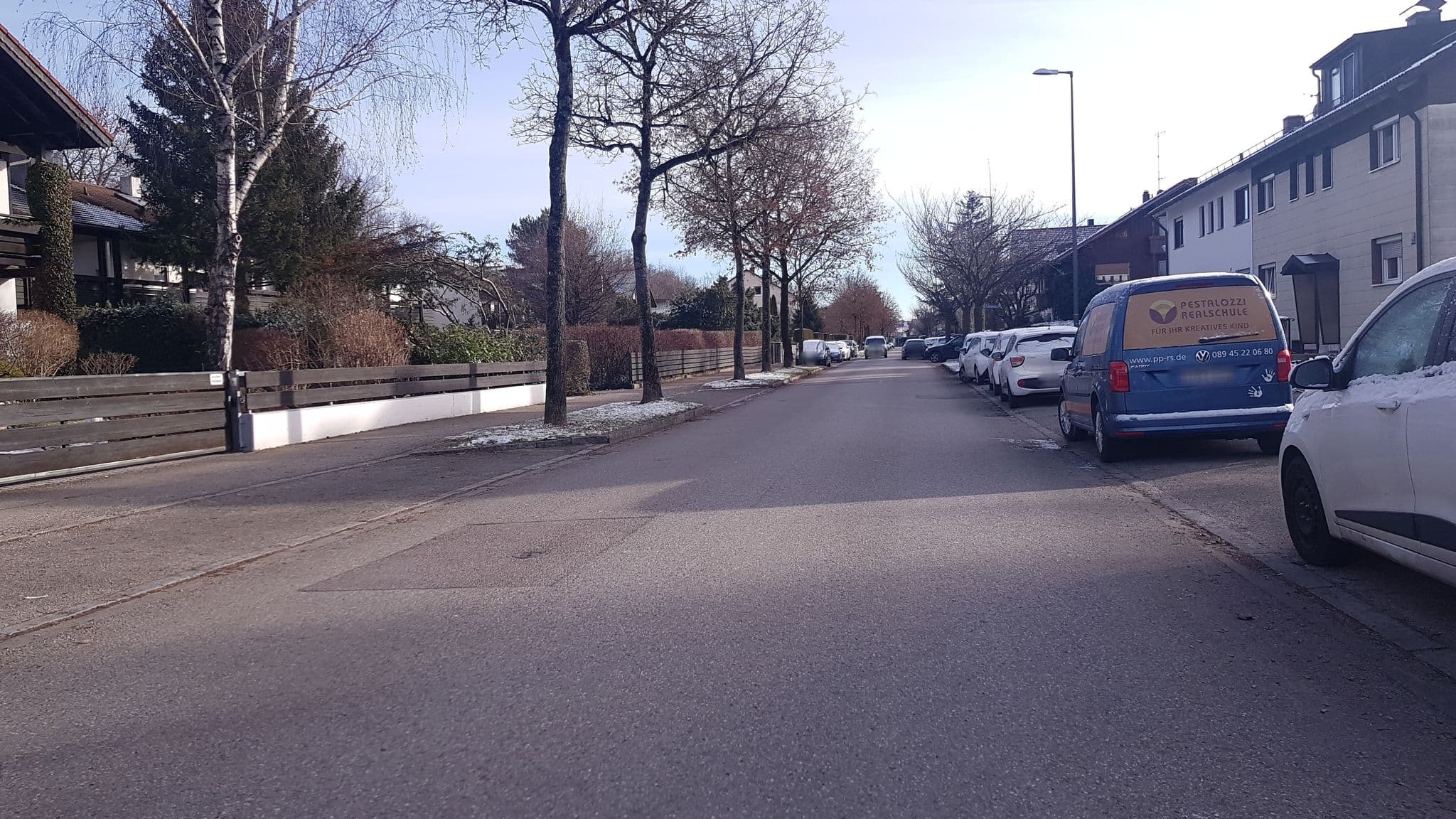 Street view near petit hotel (펜션 마루안) (petit hotel), Bogenhausen — © thomas_munichways (CC BY-SA · Mapillary)