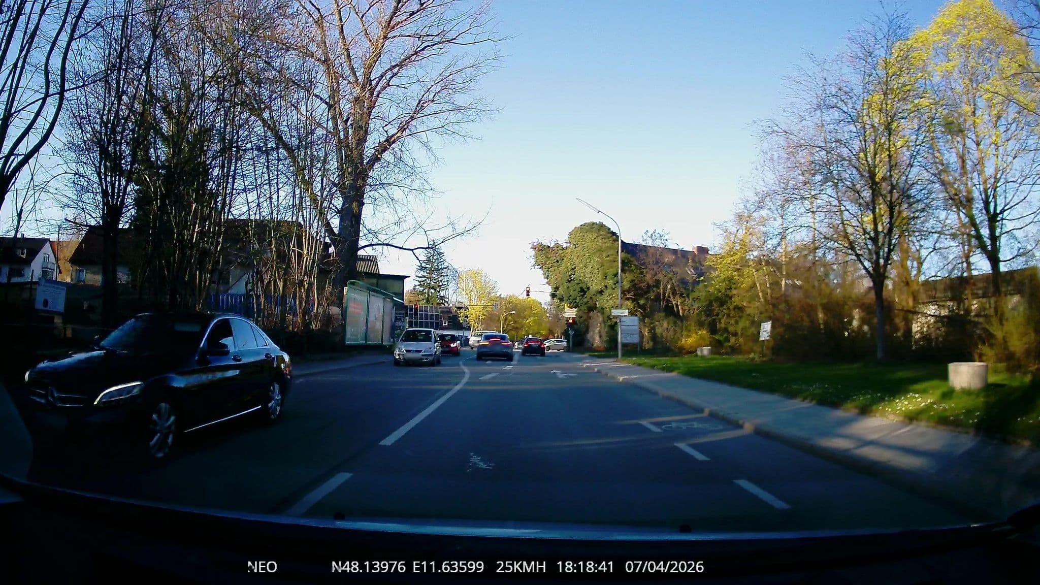 Street view near Hunde Komfort Hotel, Bogenhausen — © TechniPorter (CC BY-SA · Mapillary)