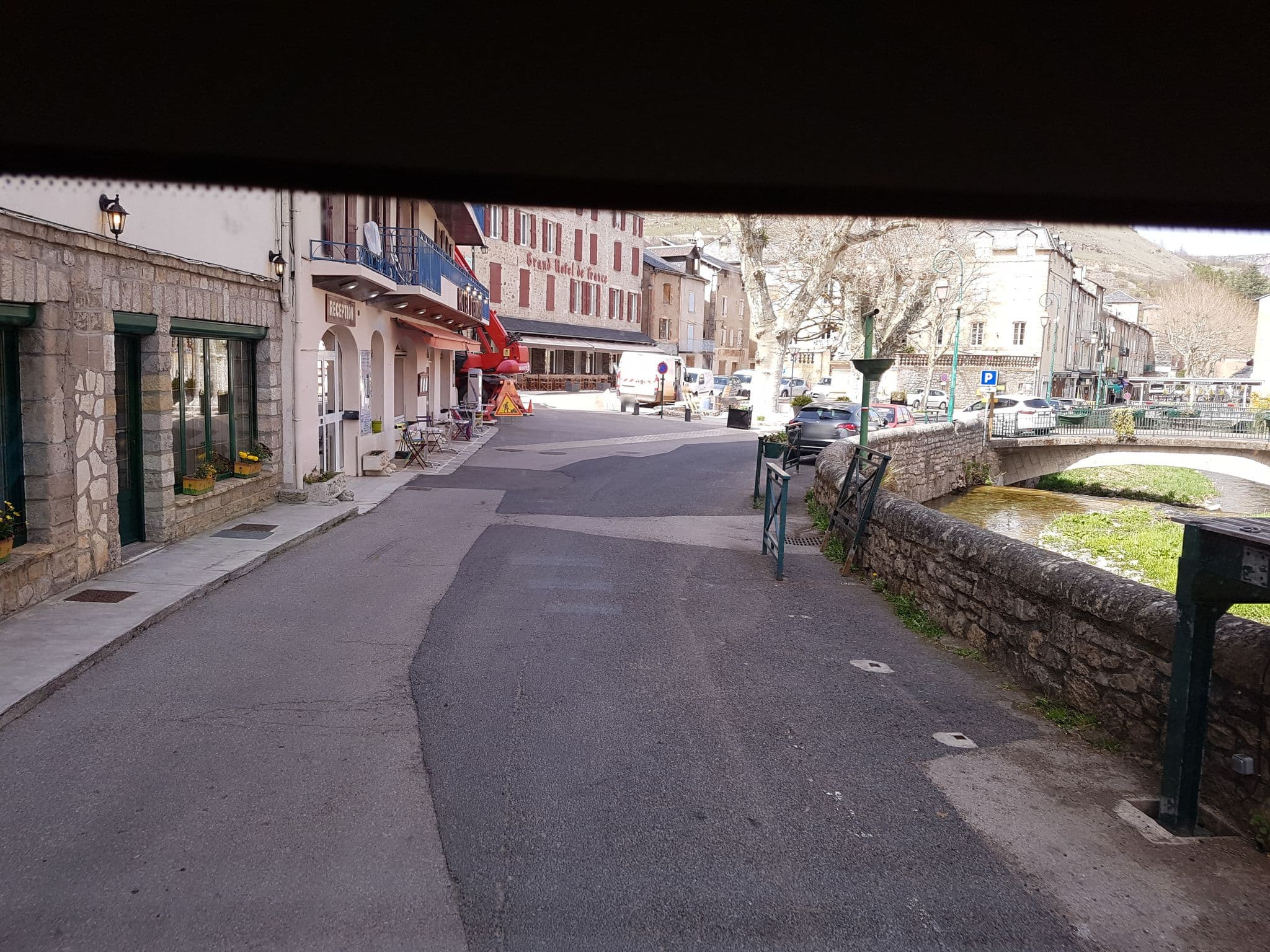 Street view near Hôtel des Sapins, Meyrueis — © bernardvoyageur (CC BY-SA · Mapillary)