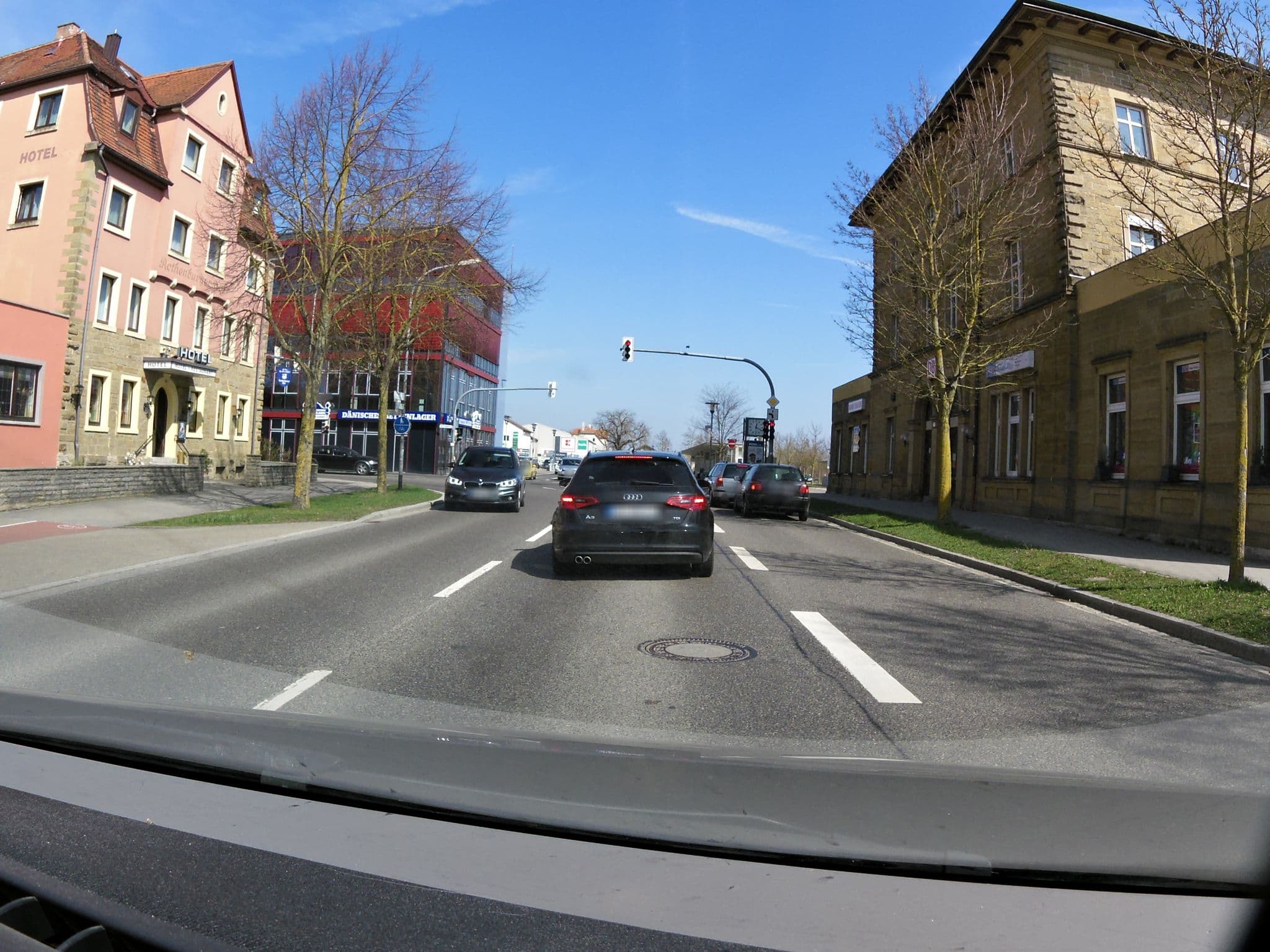 Street view near Deeg, Rothenburger Hof Werner, Rothenburg ob der Tauber — © zoegglmeyr (CC BY-SA · Mapillary)