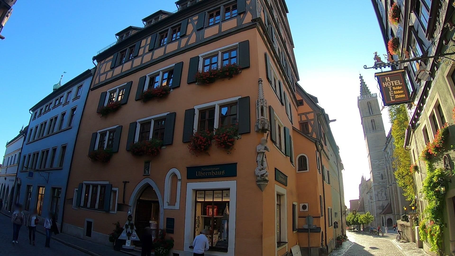 Street view near Hotel Reichsküchenmeister, Rothenburg ob der Tauber — © vinisa (CC BY-SA · Mapillary)