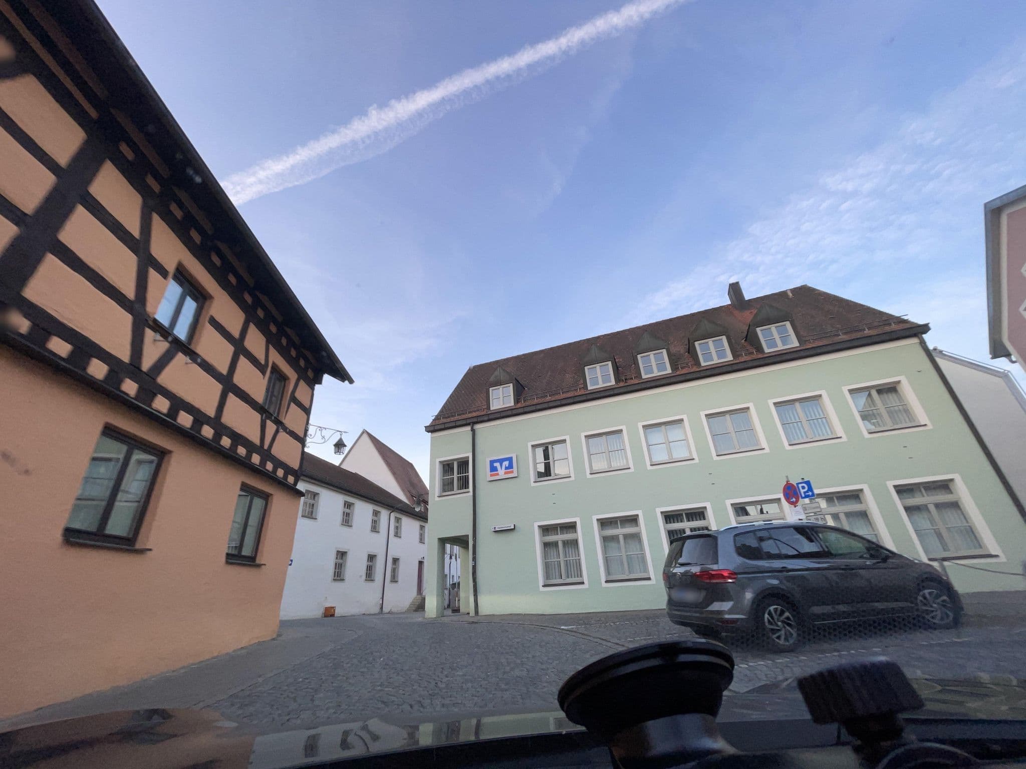 Street view near Tiroler Landgasthaus, Greding — © pharris0n (CC BY-SA · Mapillary)