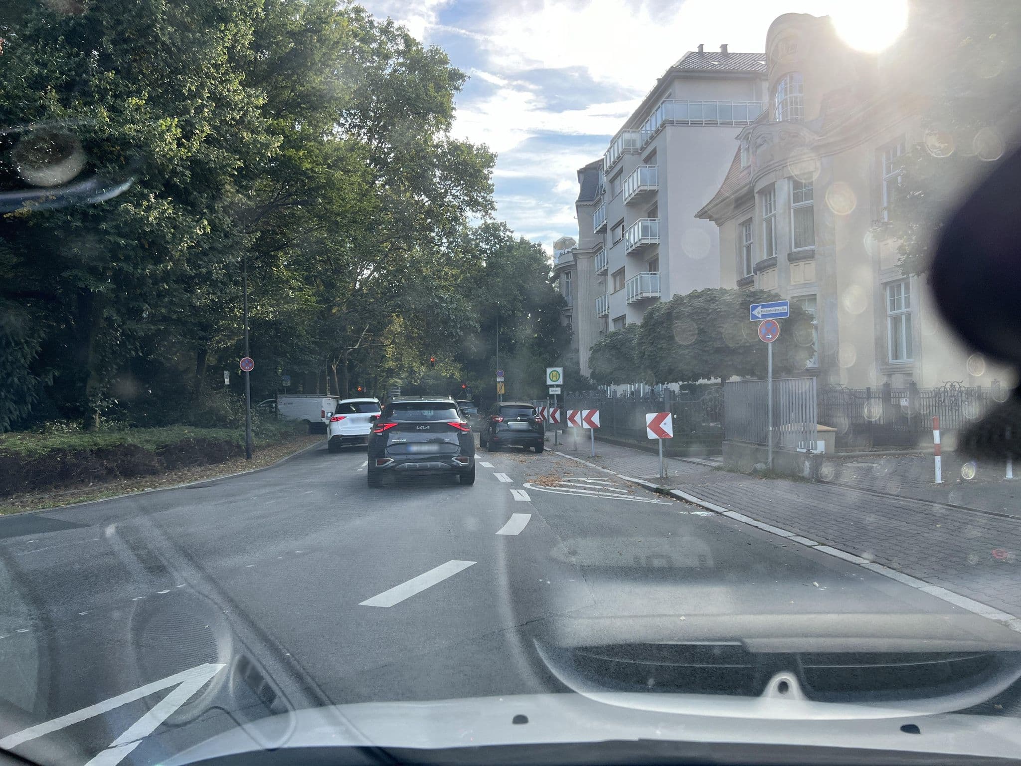 Street view near Suite Hotel Falk, Frankfurt am Main — © robffm (CC BY-SA · Mapillary)